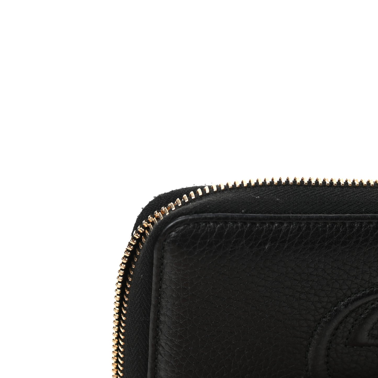 Pebbled Calfskin Medium Soho Zip Around Wallet Black
