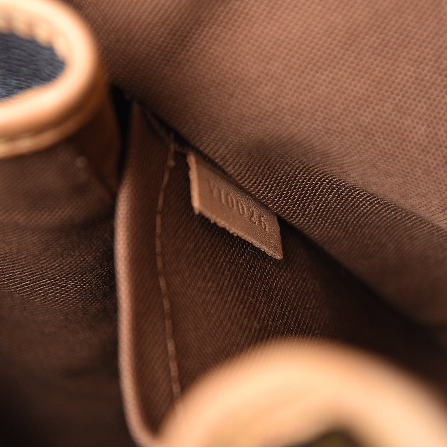 Louis Vuitton Monogram Batignolles 7 of 10