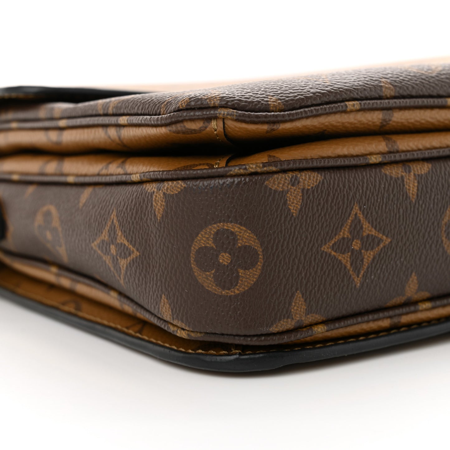 Reverse Monogram Pochette Metis