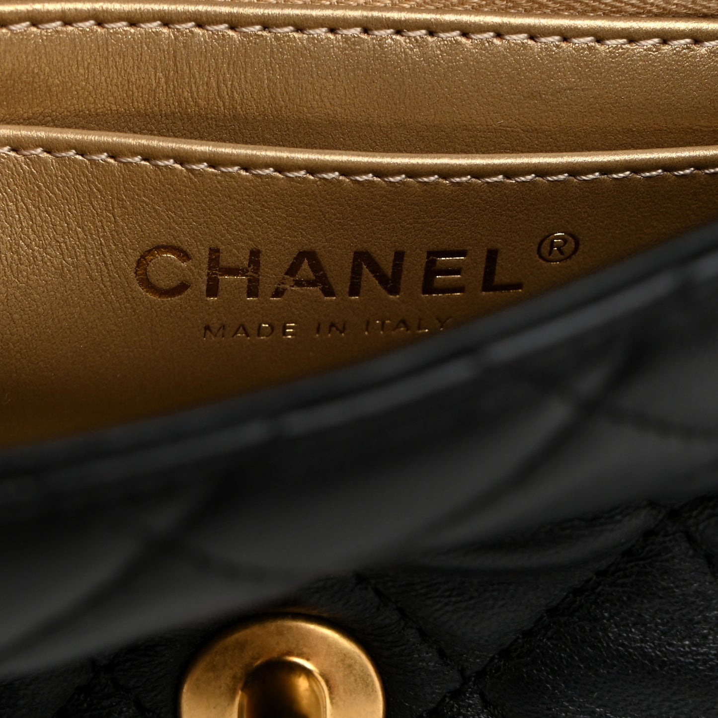 Lambskin Quilted Mini Pearl Crush Flap Black