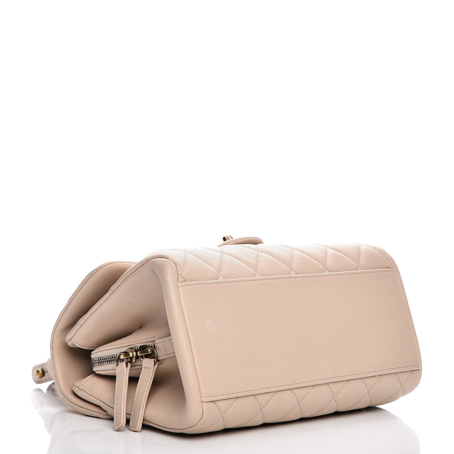 Shiny Sheepskin Quilted Small Trapezio Flap Beige