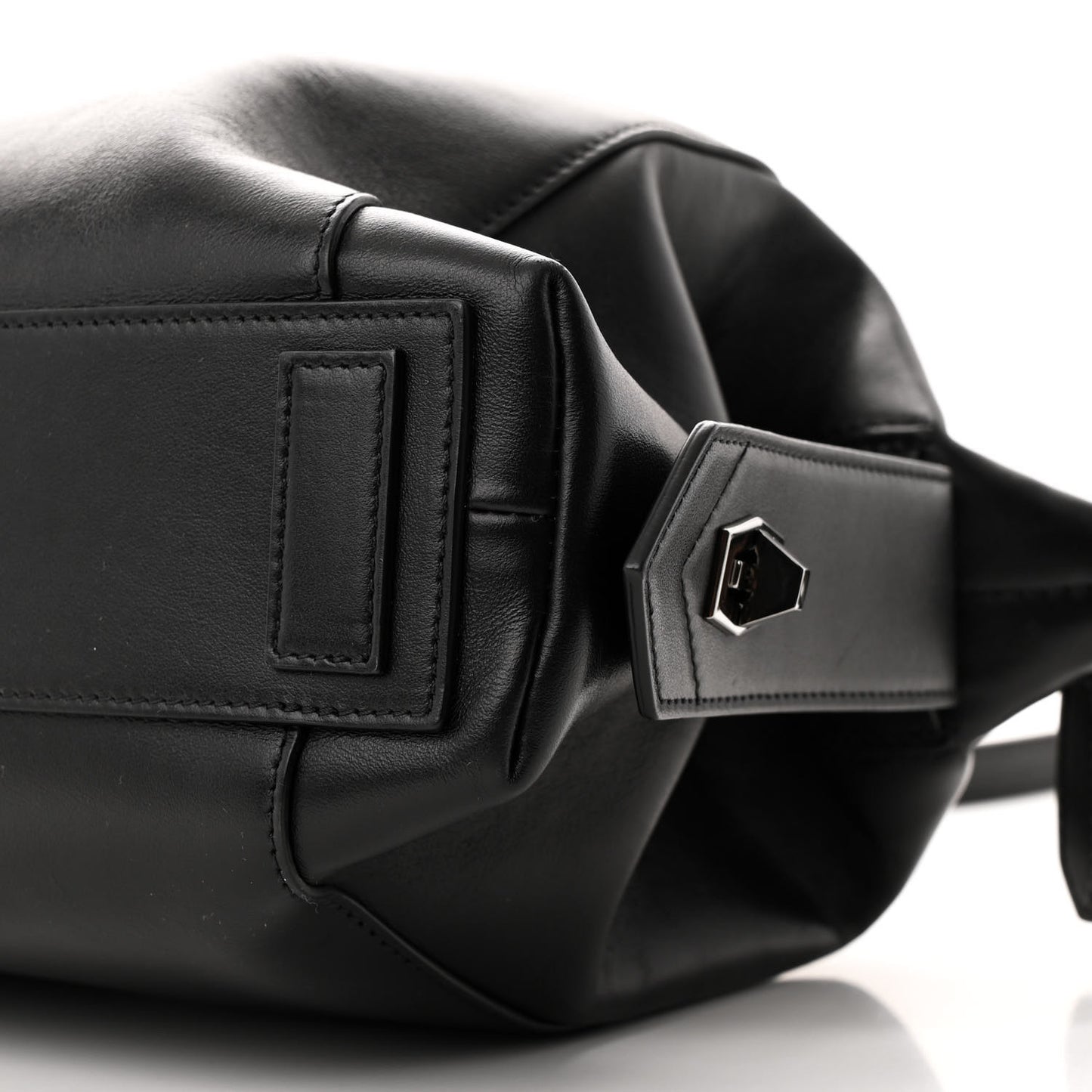 Smooth Calfskin Small Soft Antigona Black