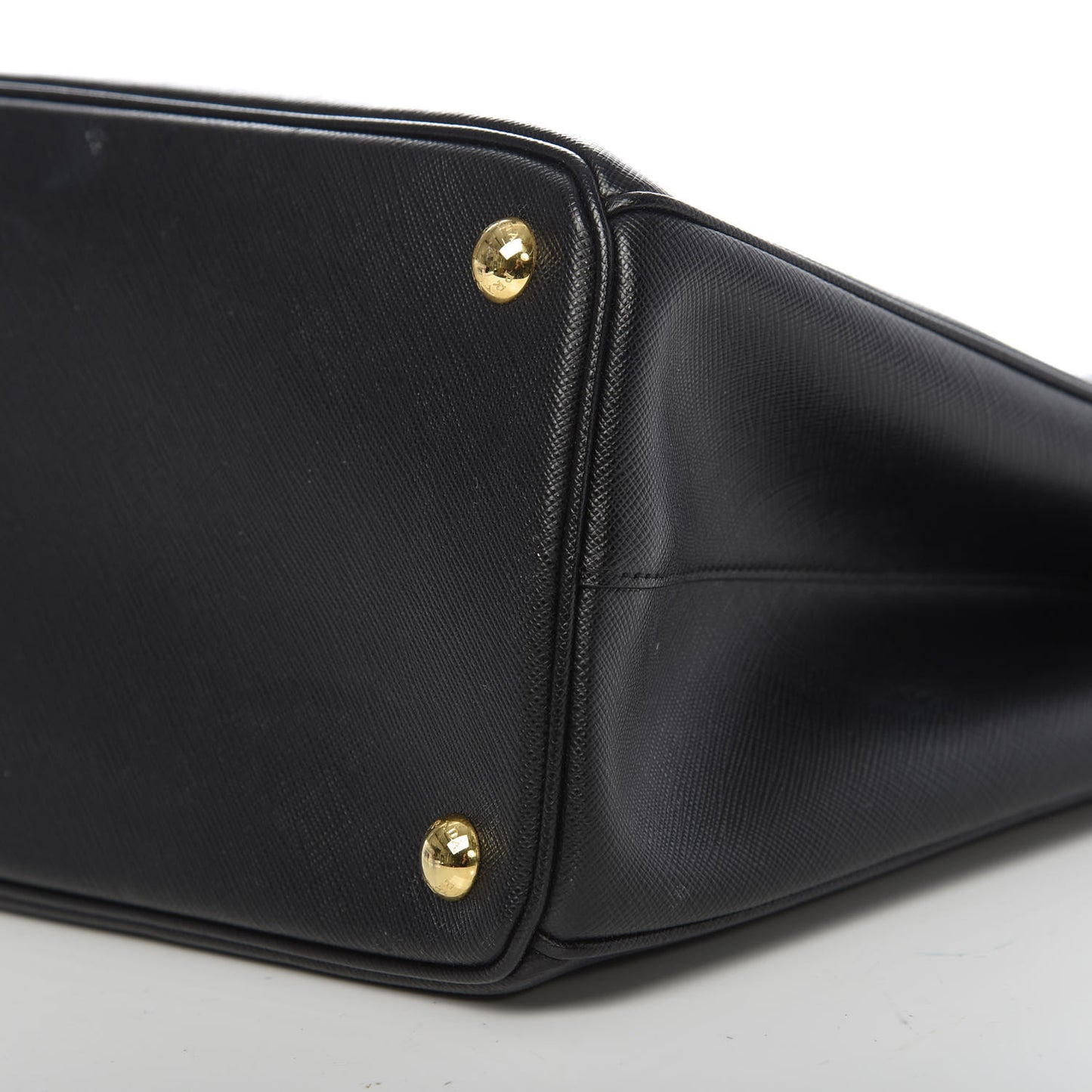 Saffiano Medium Galleria Double Zip Tote Black