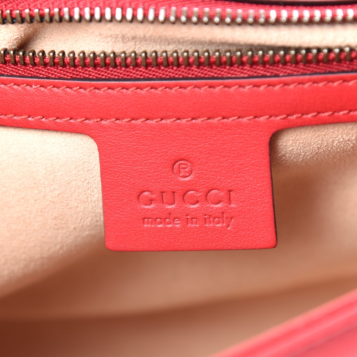 Calfskin Matelasse Small GG Marmont Shoulder Bag Hibiscus Red