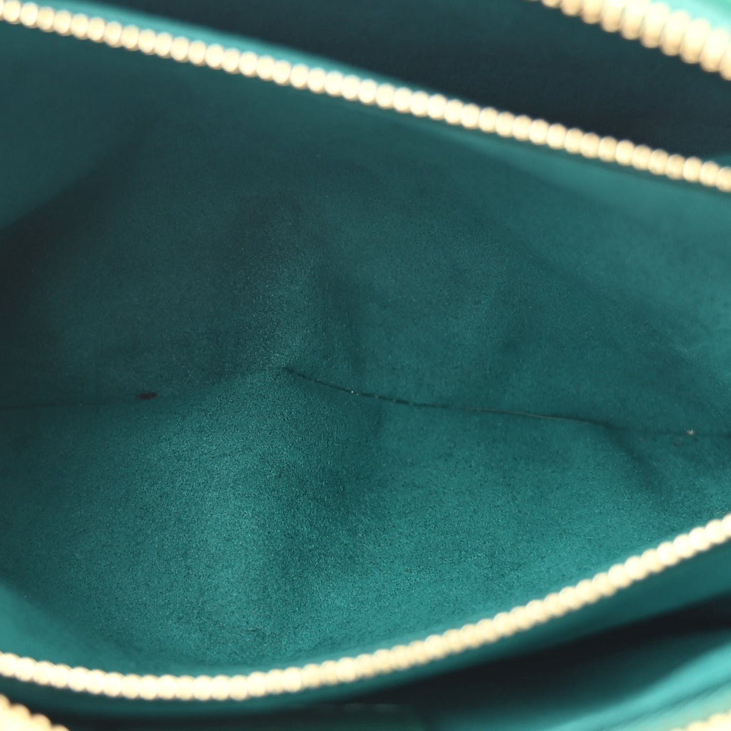 Lambskin Embossed Monogram Coussin BB Emeraude