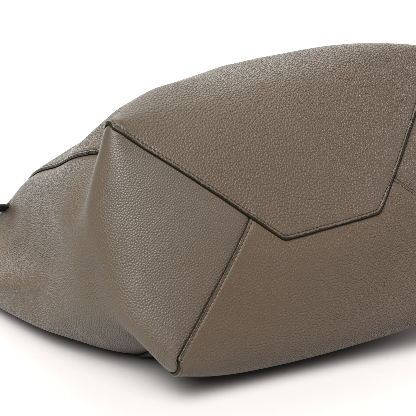 Soft Grained Calfskin Medium Belt Cabas Phantom Taupe