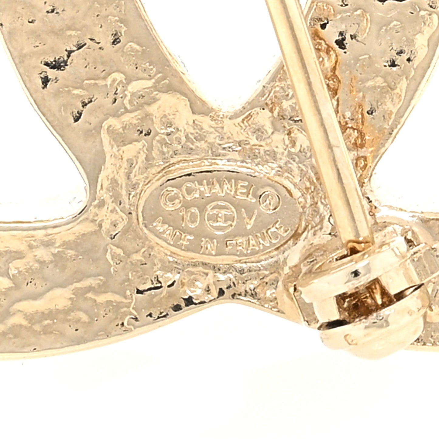 Pearl CC Mini Brooch Gold