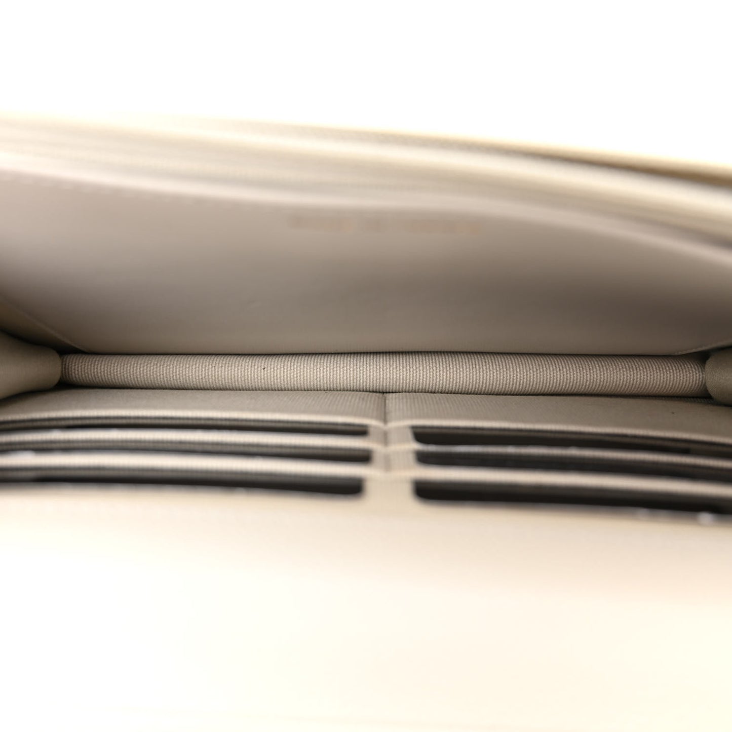 Caviar Quilted Wallet On Chain WOC Light Gray