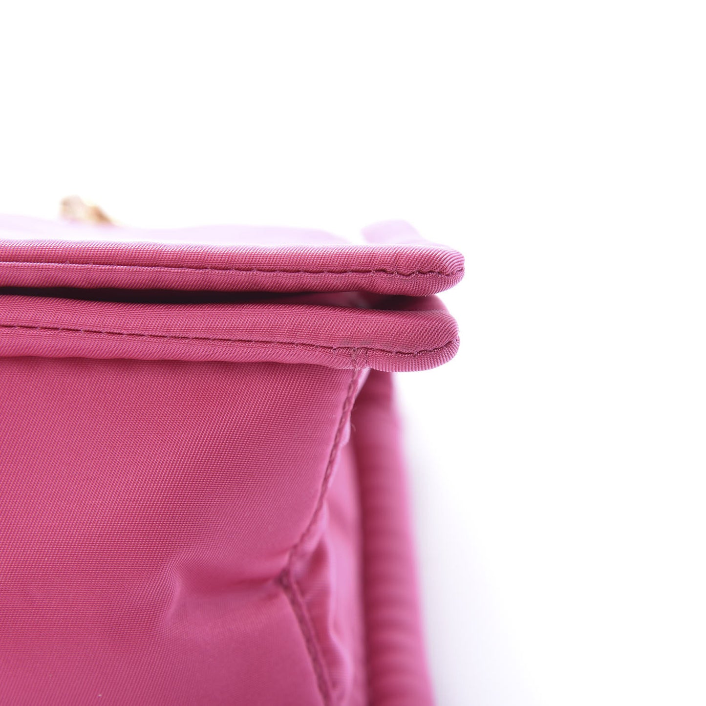 Nylon Tessuto Chain Shoulder Bag Fuxia
