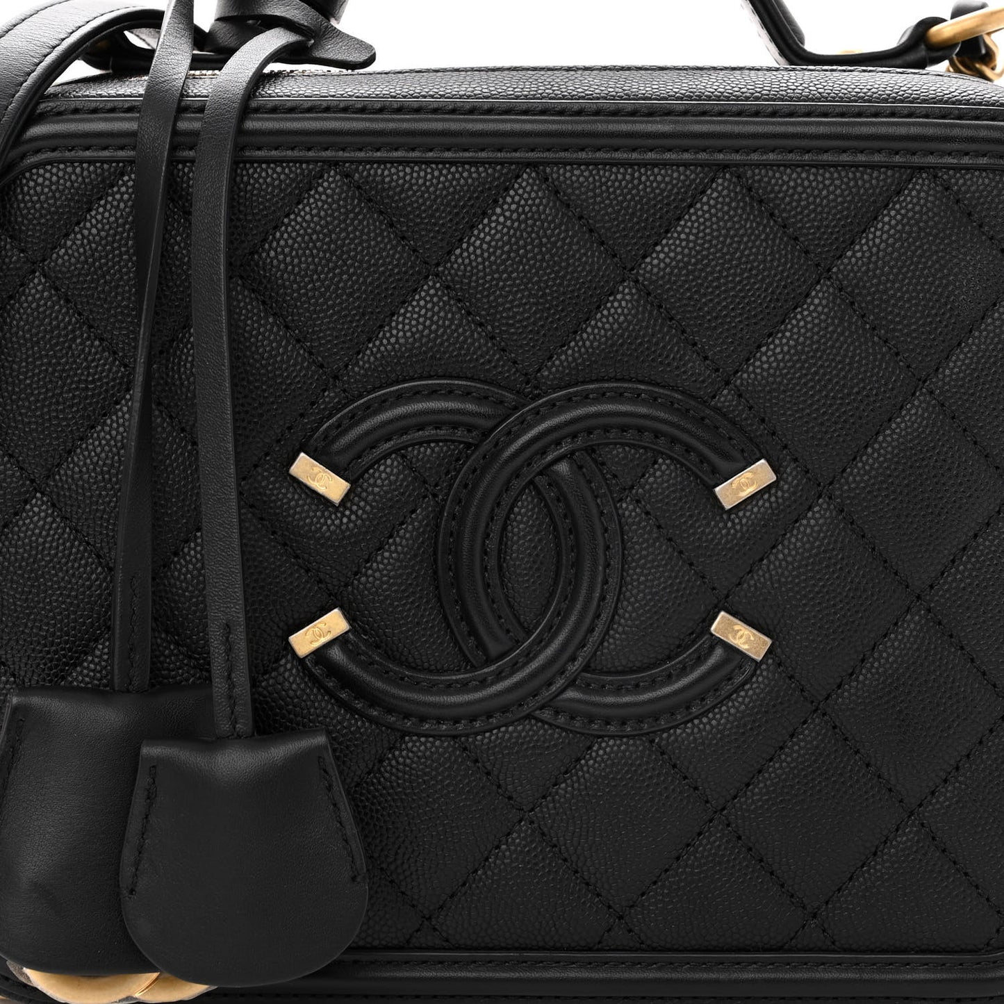 Caviar Quilted Medium CC Filigree Vanity Case Black