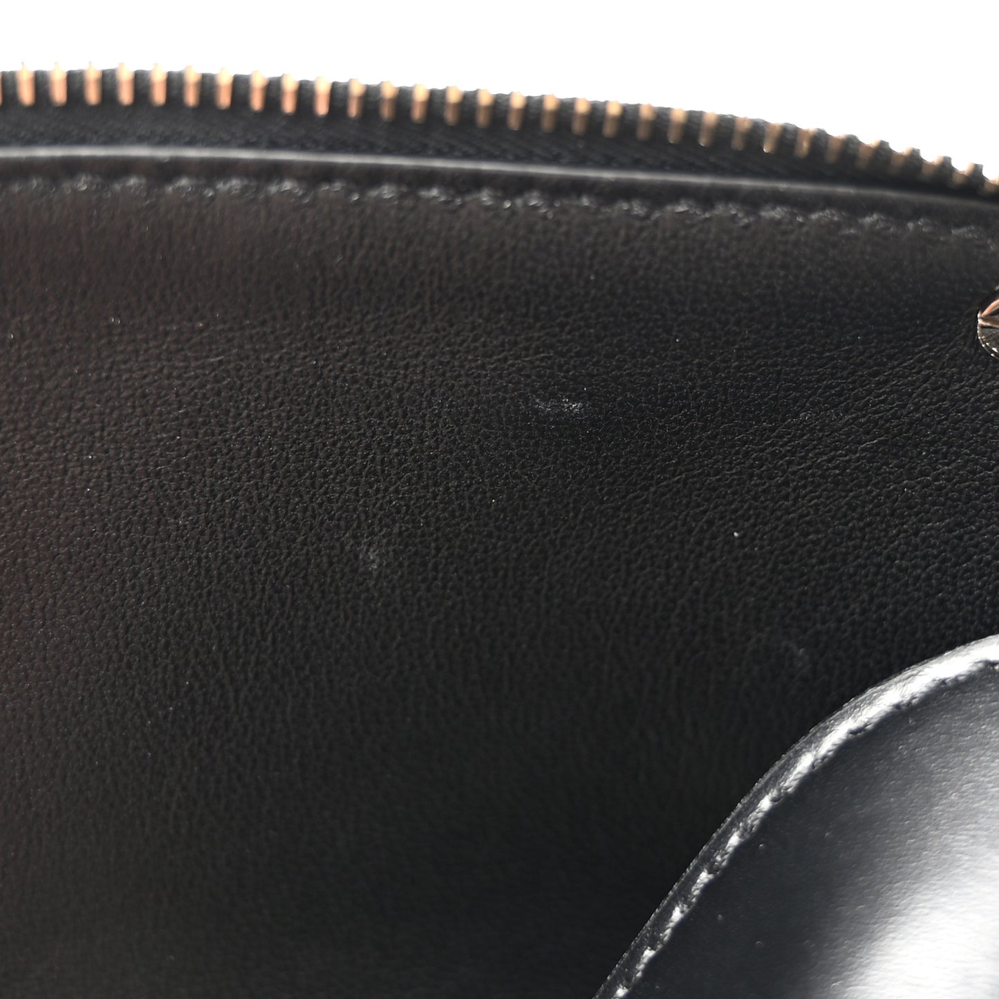 VALENTINO GARAVANI Smooth Calfskin Rockstud East West Crossbody Clutch Bag Black
