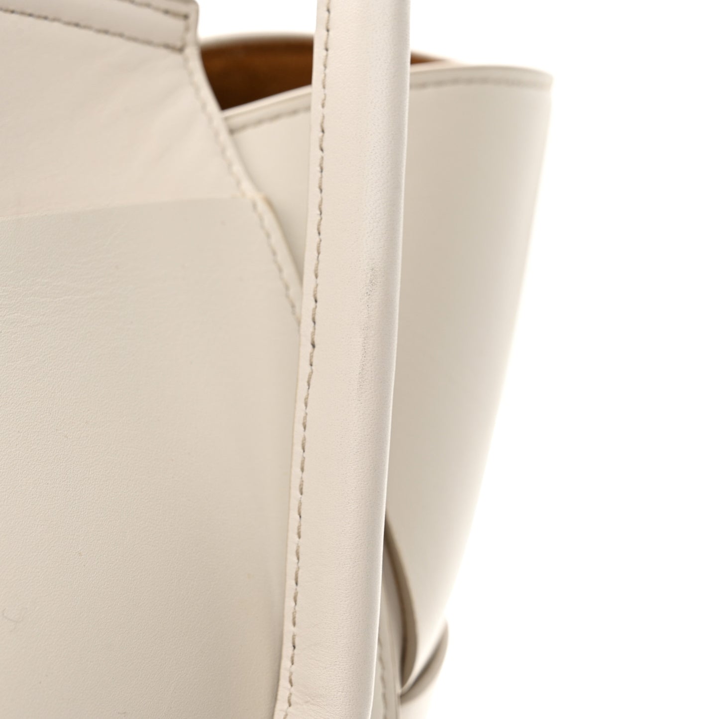 Calfskin Maxi Intrecciato Medium Arco White