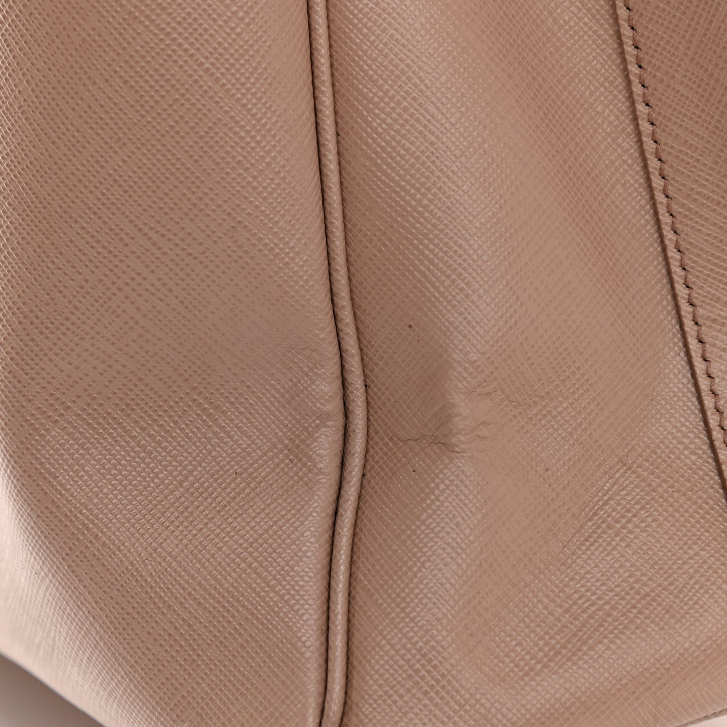 Saffiano Medium Galleria Double Zip Tote Cammeo