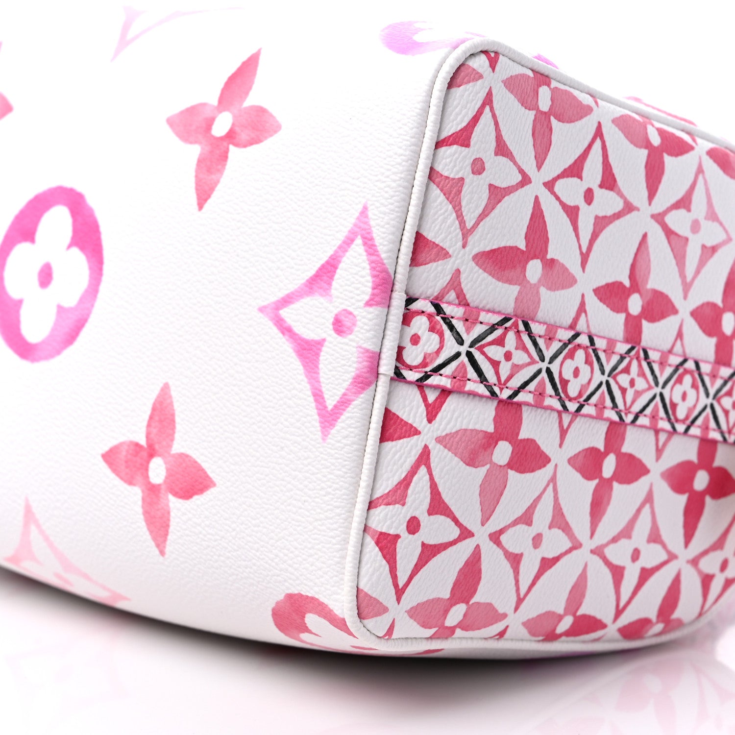 Louis Vuitton Monogram Giant By The Pool 2.0 Speedy Bandouliere 25 Rose 8 of 9