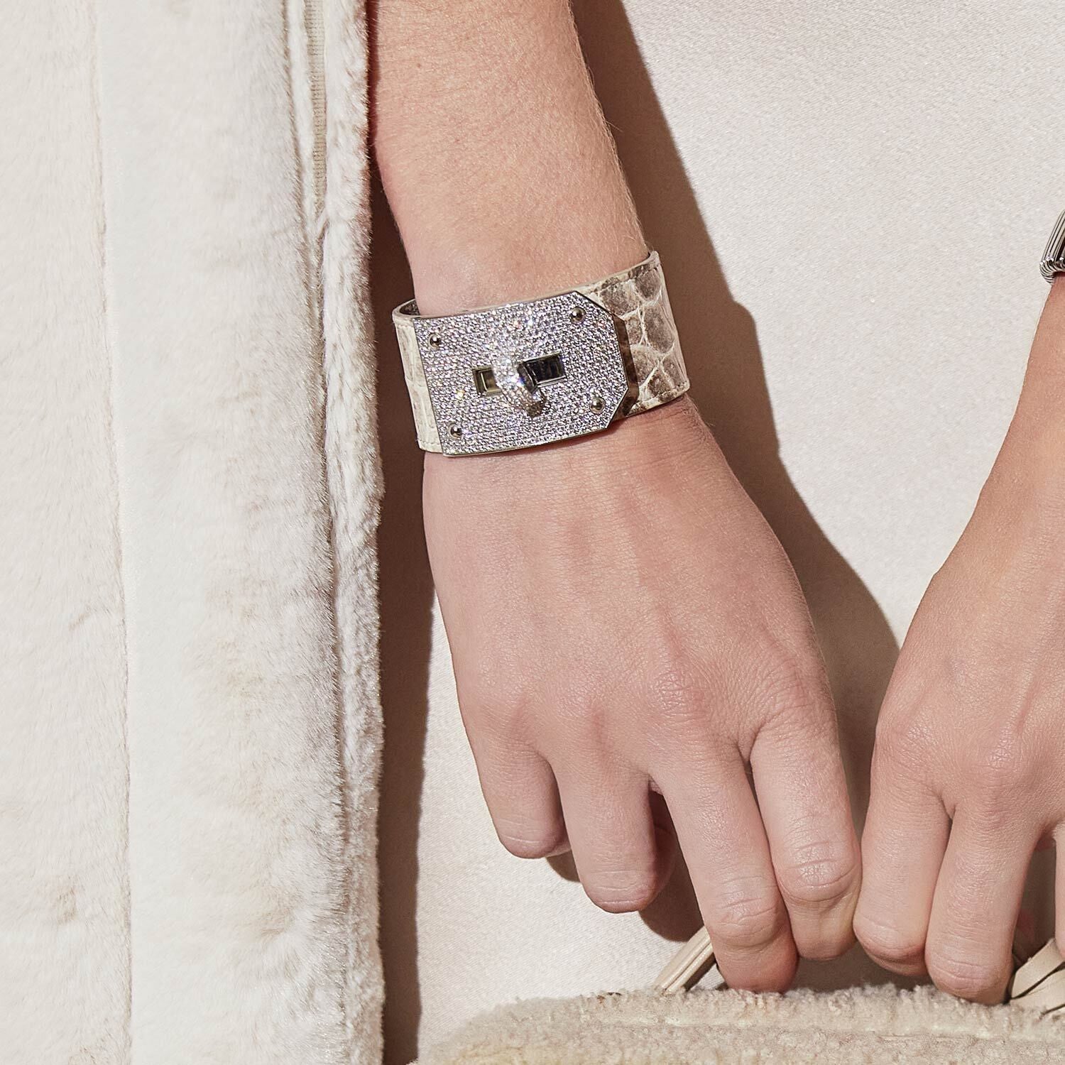 Hermes 18K White Gold Diamond Matte Niloticus Crocodile Himalaya Kelly Bracelet Blanc SH 2 of 7