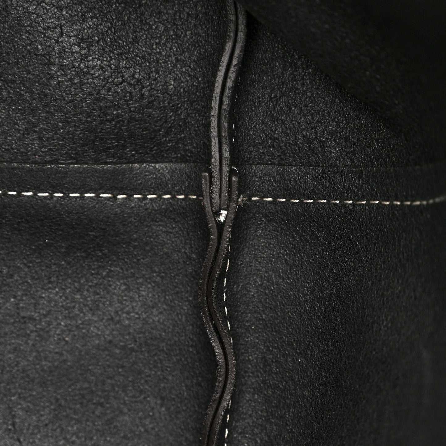 Small Grain Smooth Calfskin Medium Darryl Tote Black