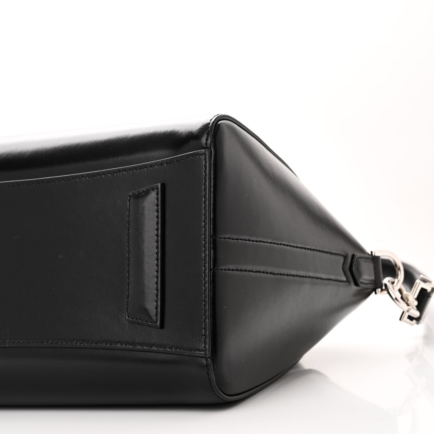 Shiny Lord Calfskin Small Antigona Black