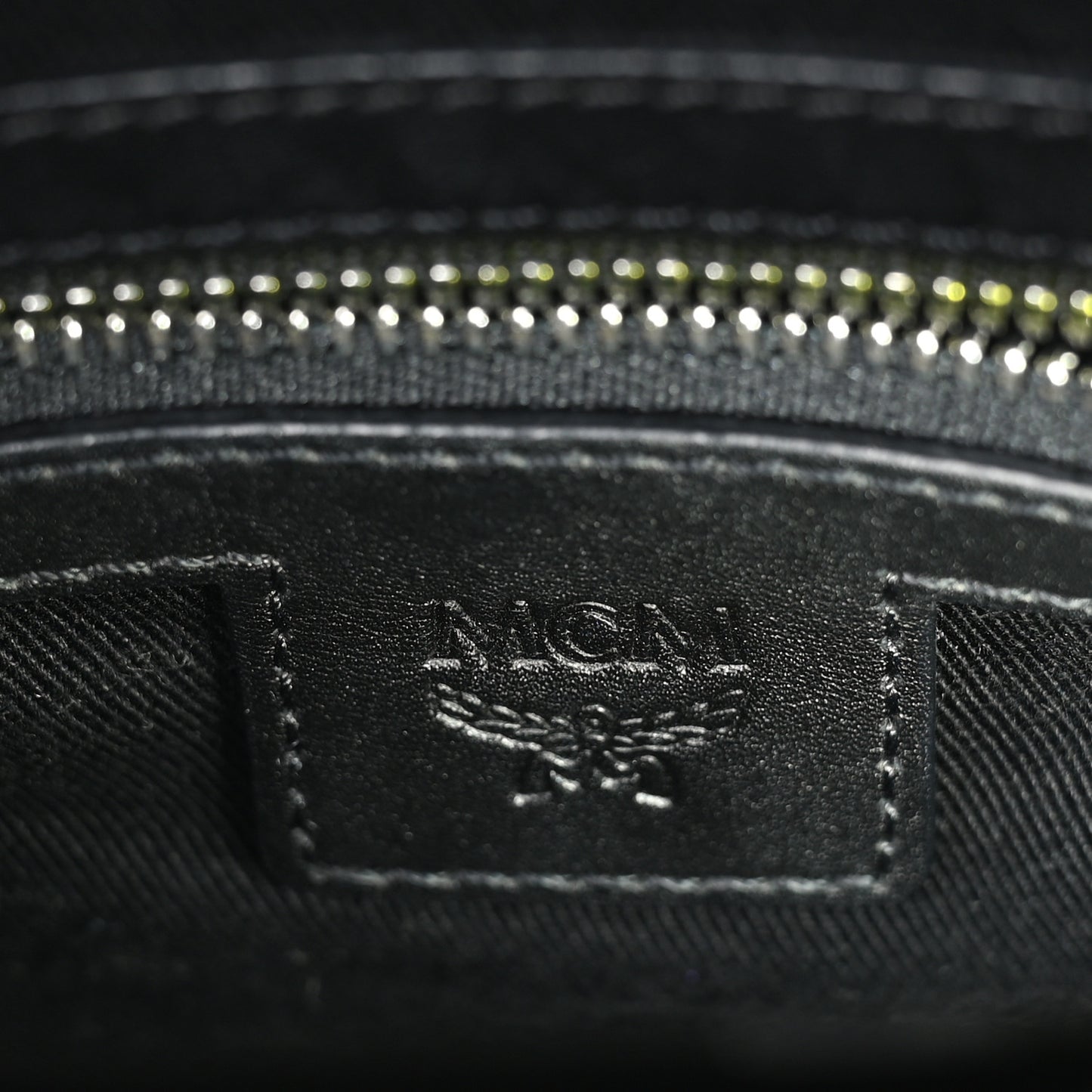 Visetos Spot Crossbody Bag Black