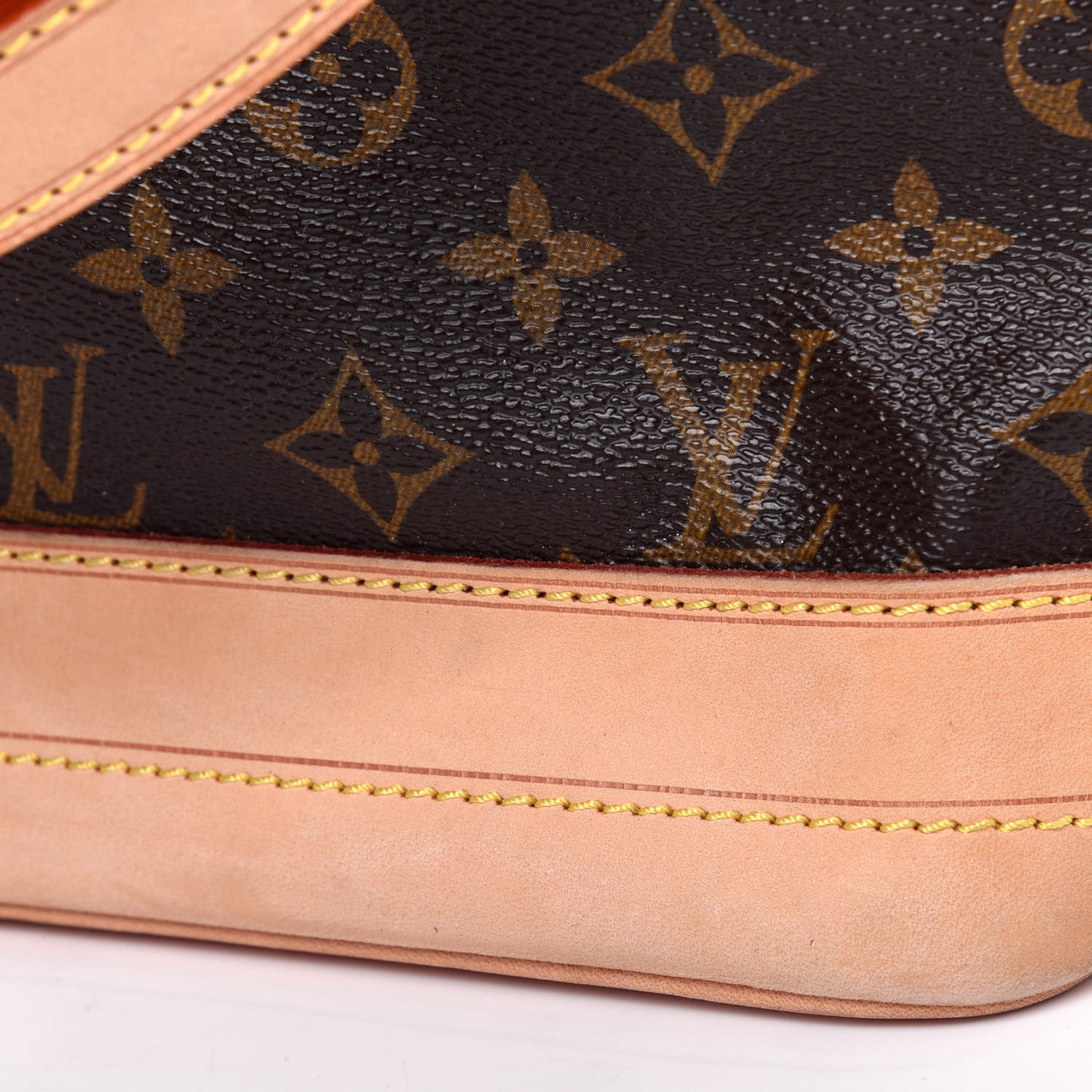 Monogram Noe