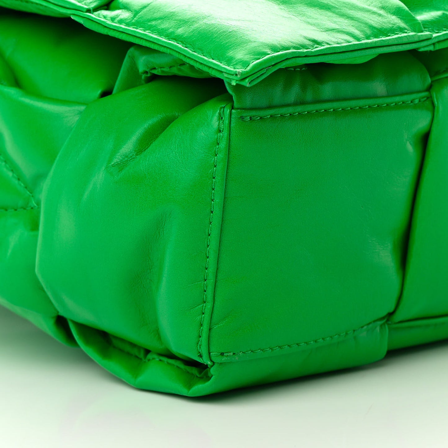 Paper Calfskin Intrecciato Padded Medium Cassette Parakeet