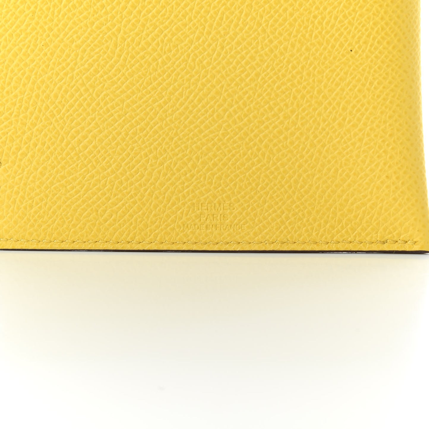Epsom Tarmac PM Passport Holder Jaune De Naples