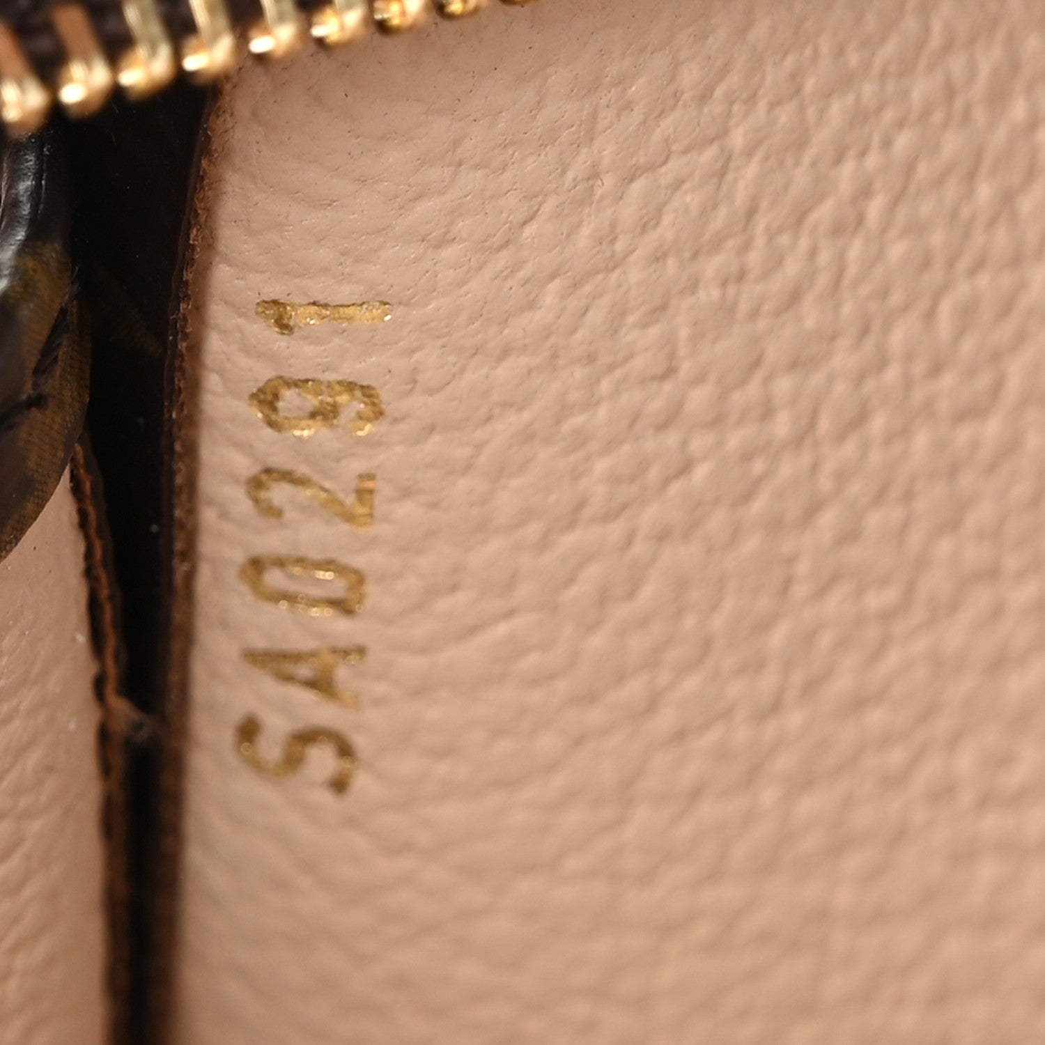 Louis Vuitton Monogram Toiletry Pouch 26 6 of 9