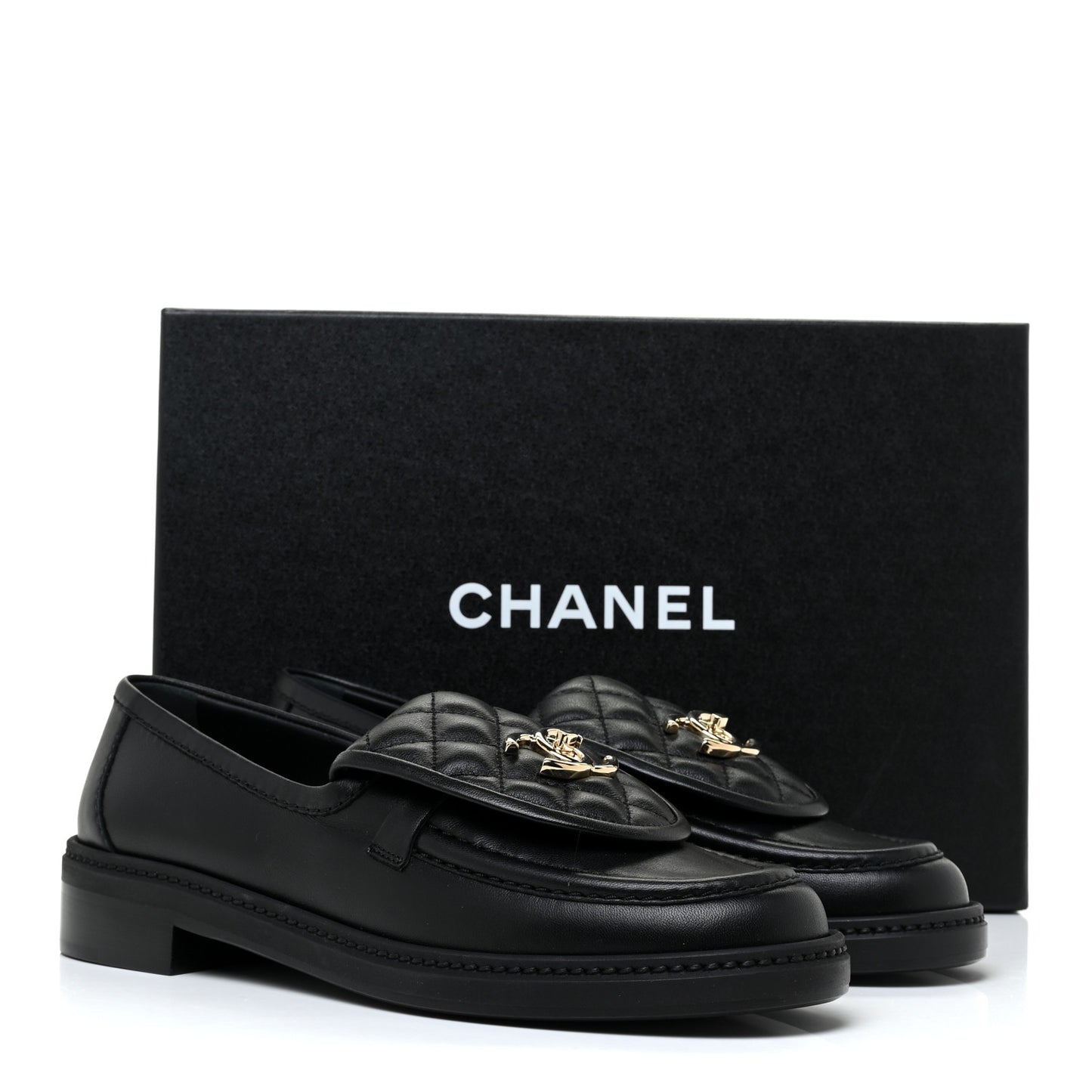 Lambskin Quilted CC Turnlock Loafers 38 Black