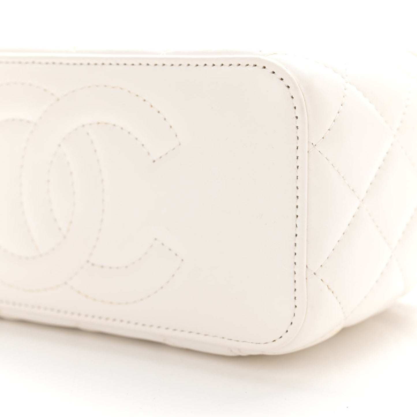 Lambskin Quilted Small Pillow Crush Vanity Case With Chain White