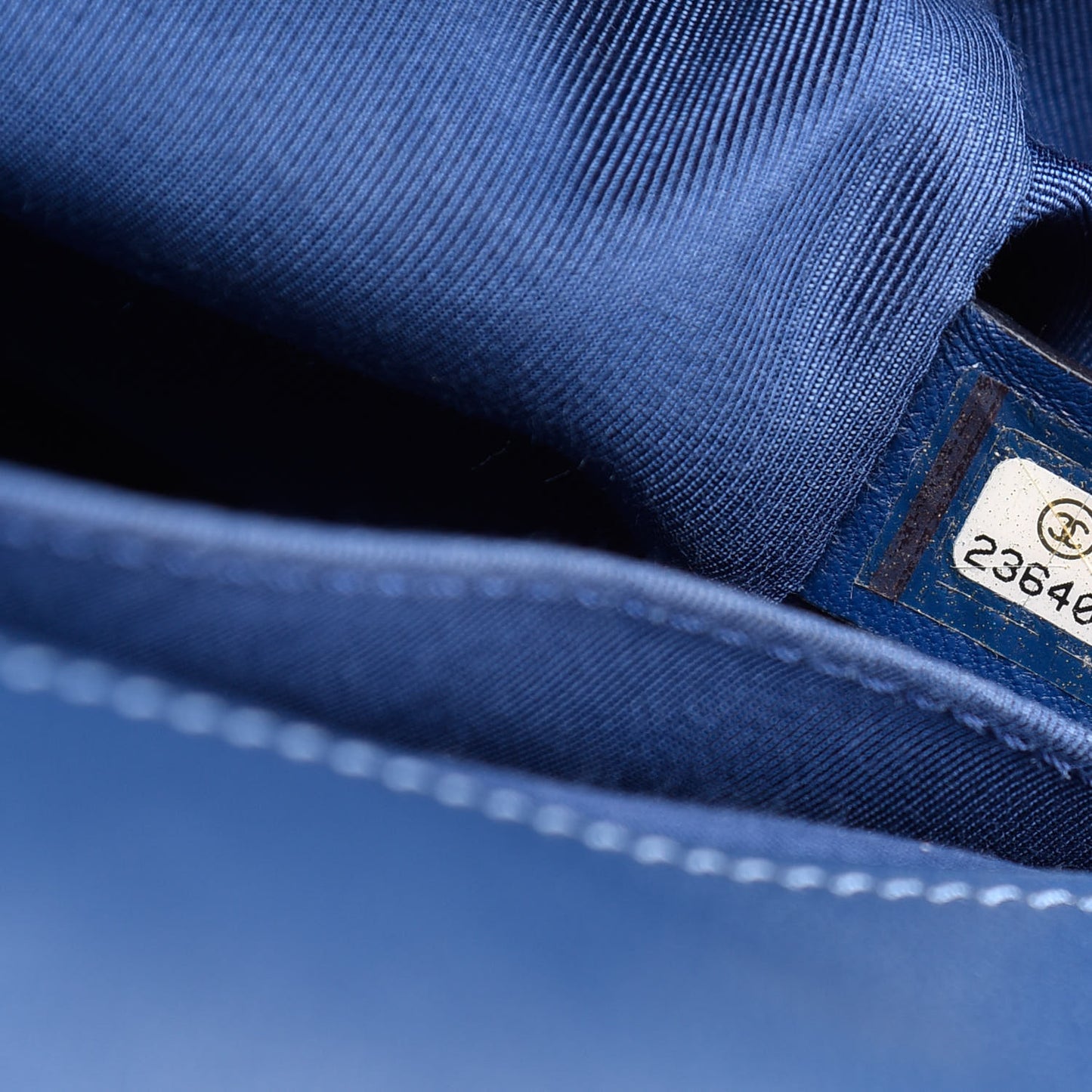 Caviar Quilted Medium Boy Flap Dark Blue