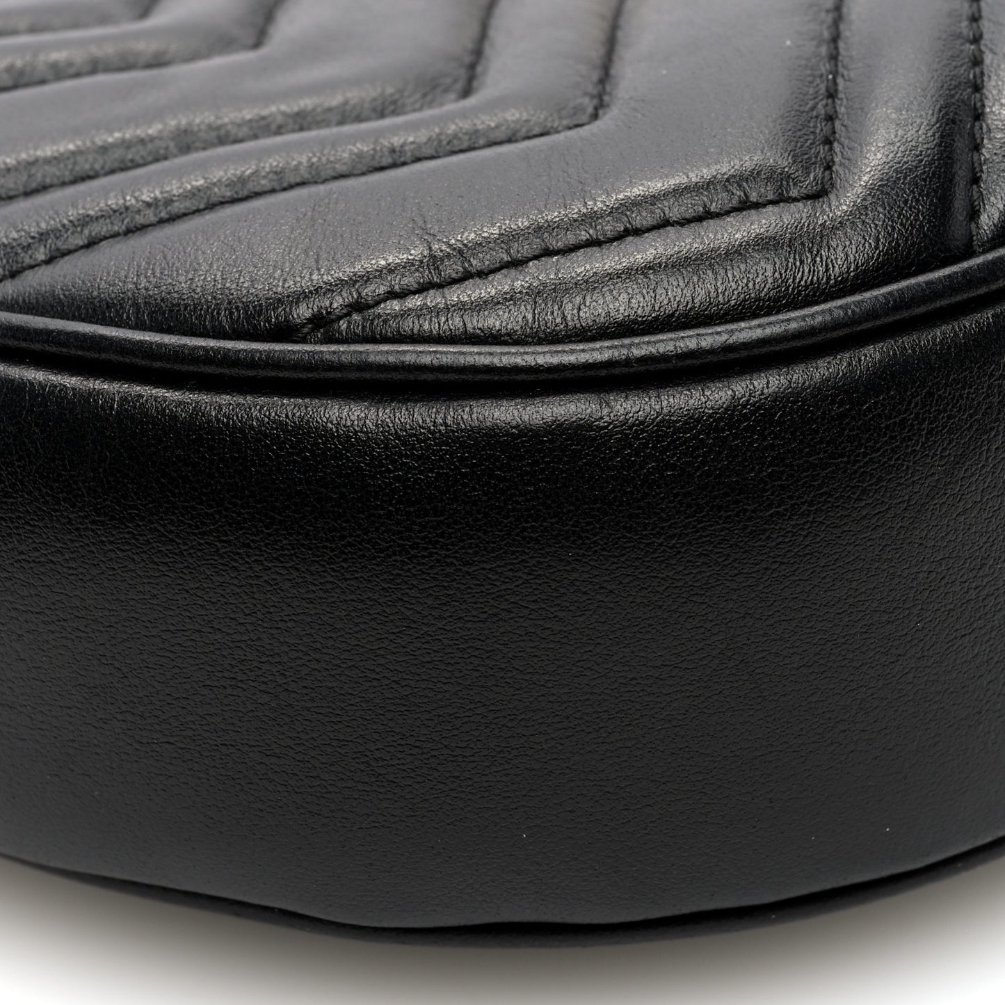Calfskin Matelasse Chevron Mini GG Marmont Half Moon Hobo Black