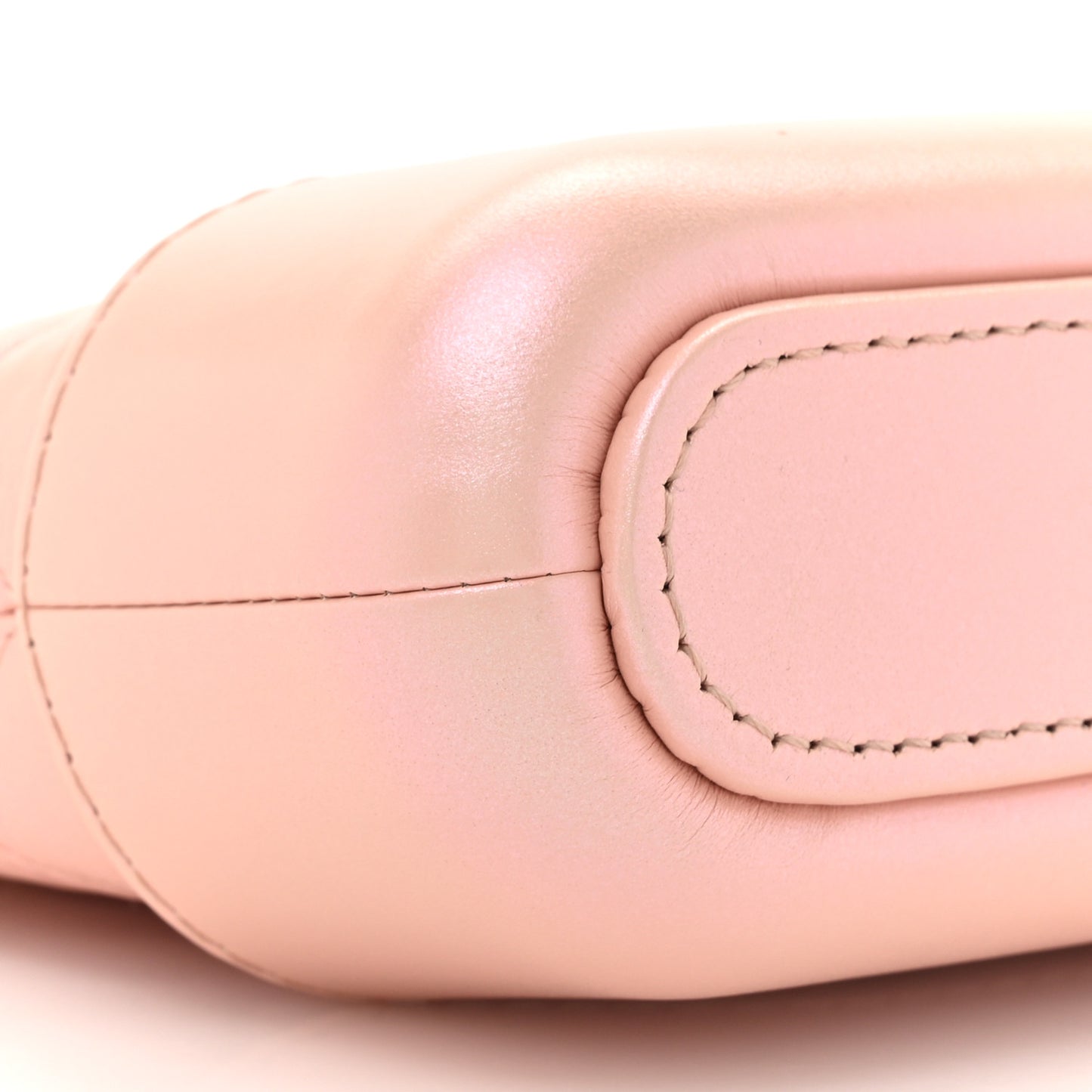 Iridescent Lambskin Calfskin Quilted Small Gabrielle Clutch With Chain Light Pink
