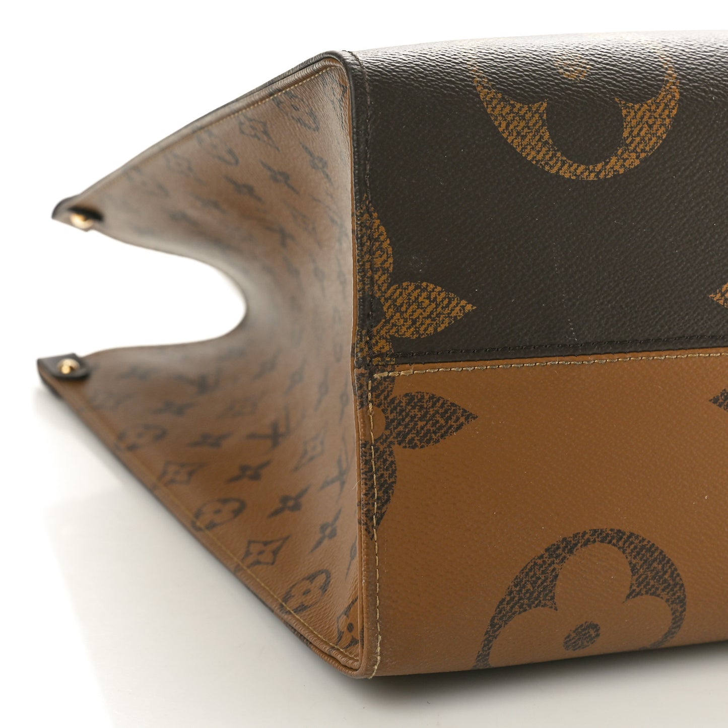 Reverse Monogram Giant Onthego GM