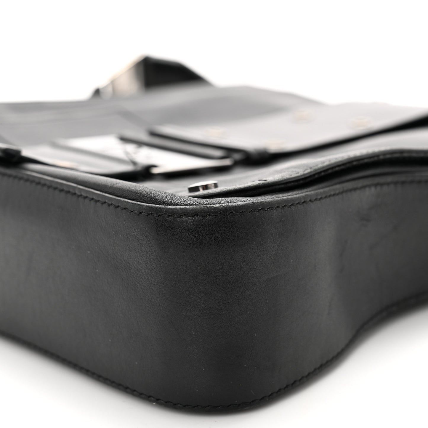 Calfskin Street Chic Messenger Black