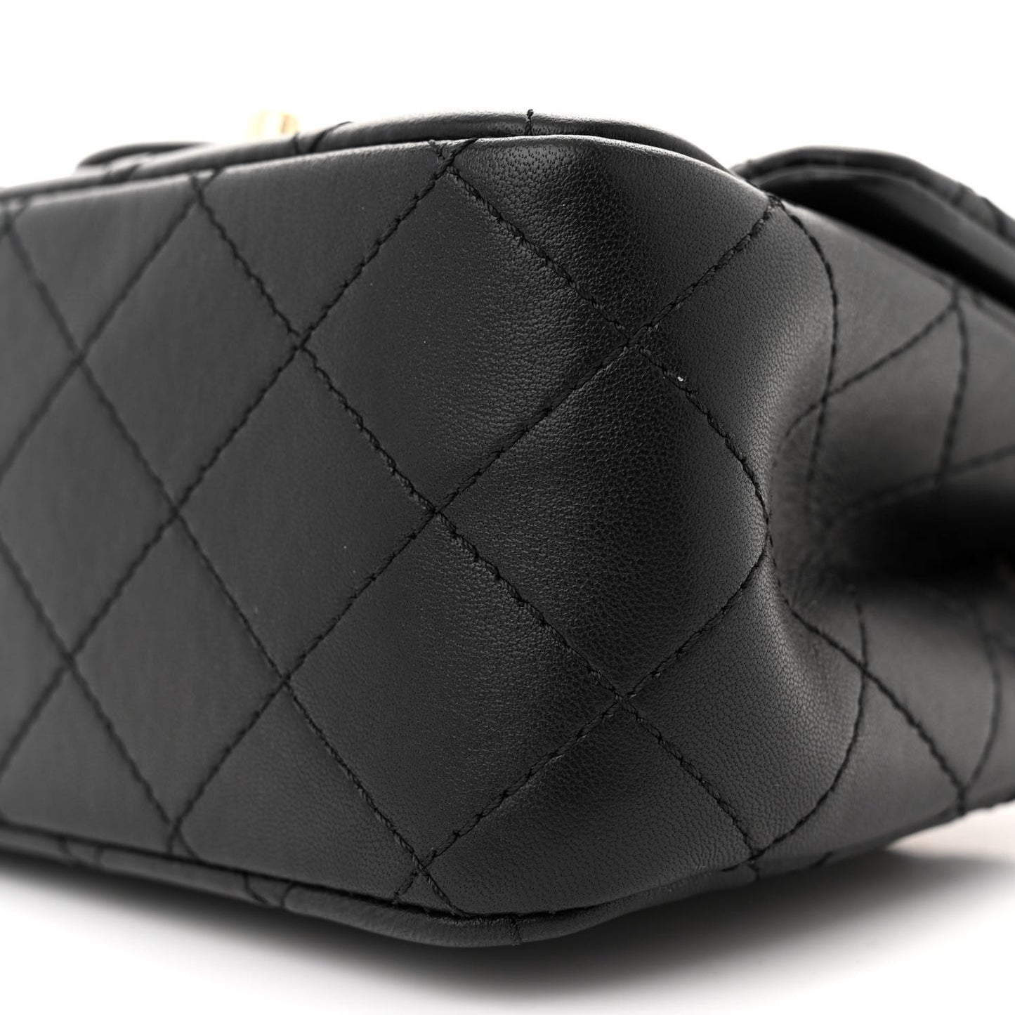 Lambskin Quilted Enamel Mini Pearl Crush Flap Black