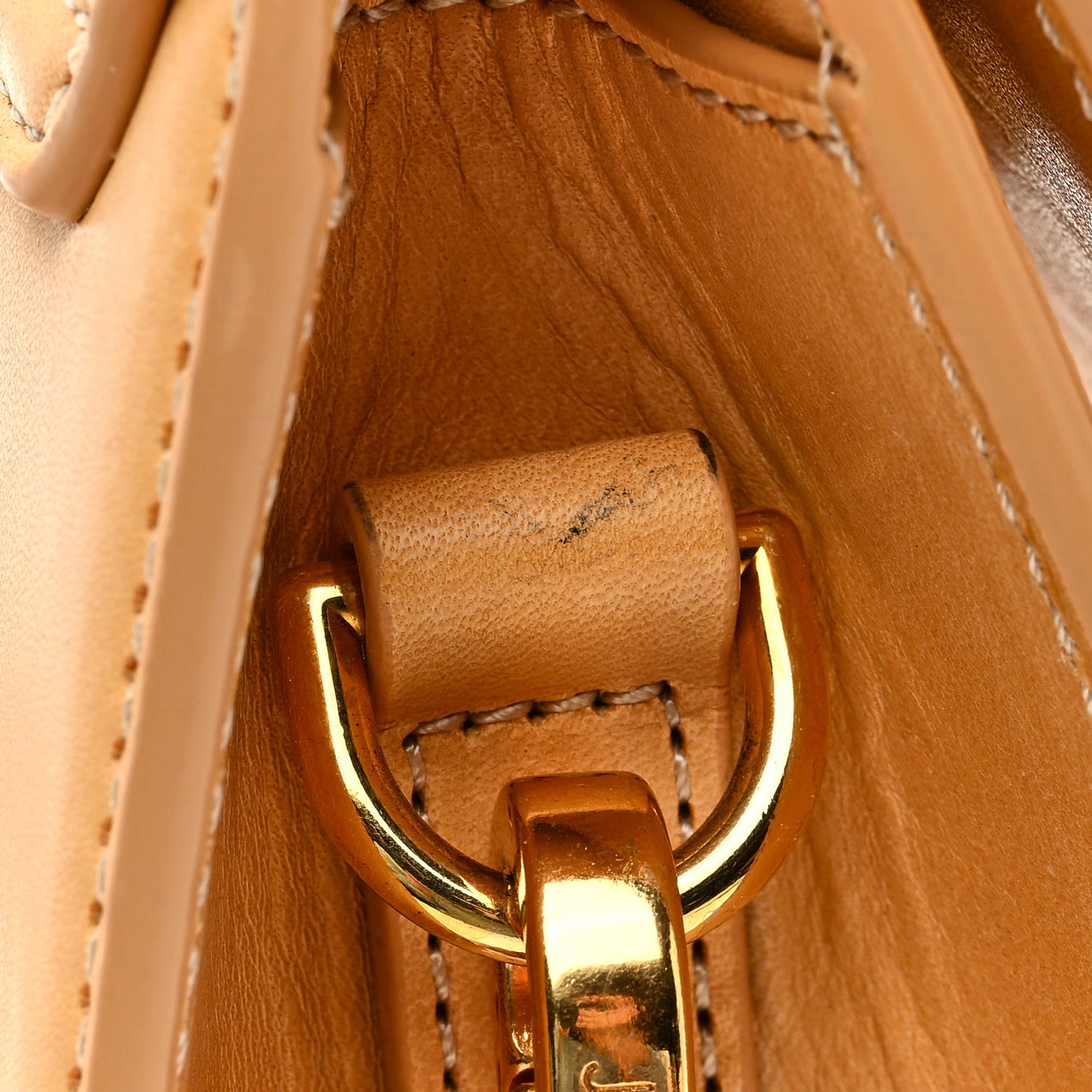 Calfskin Le Chiquito Moyen Light Brown