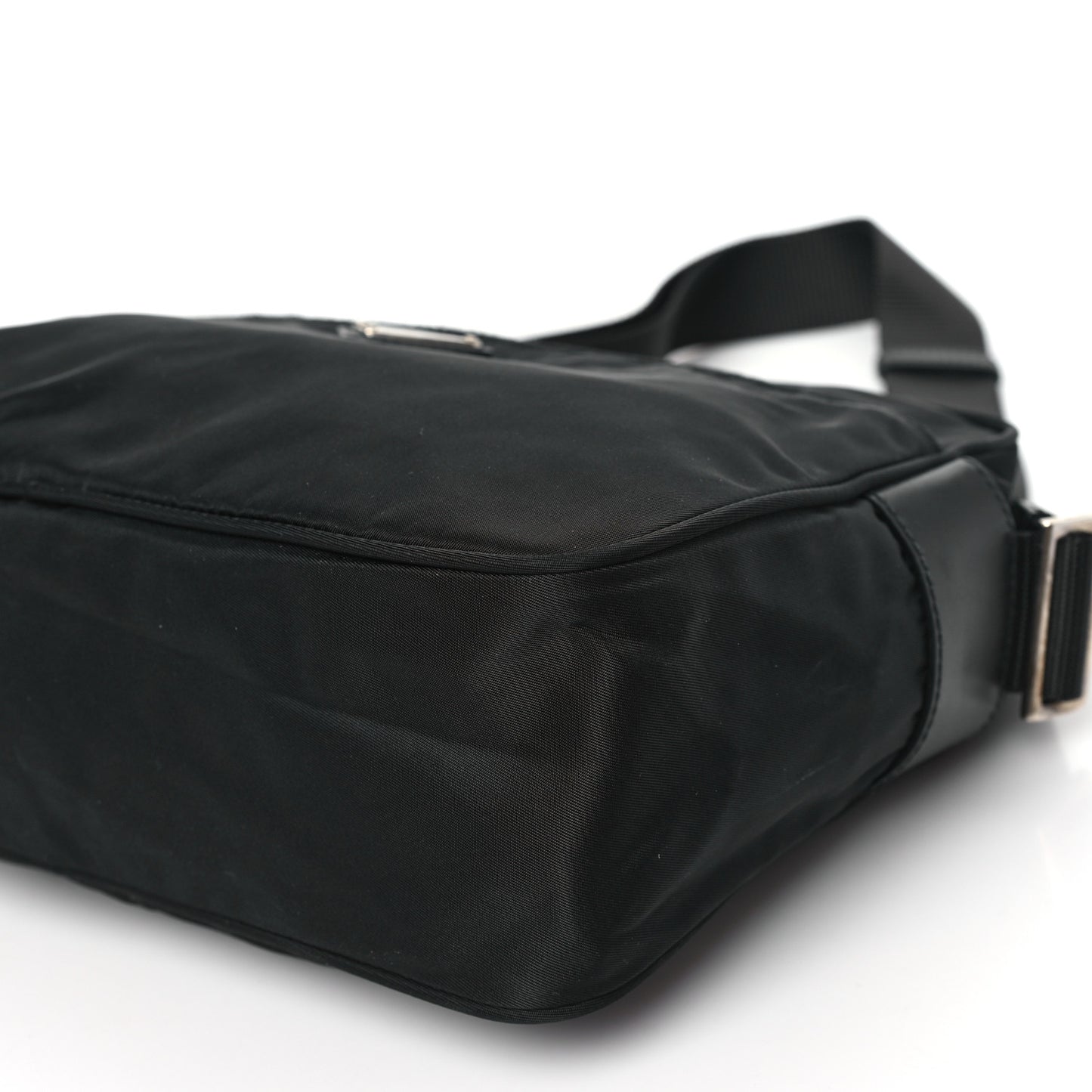 Nylon Vela Messenger Bag Black