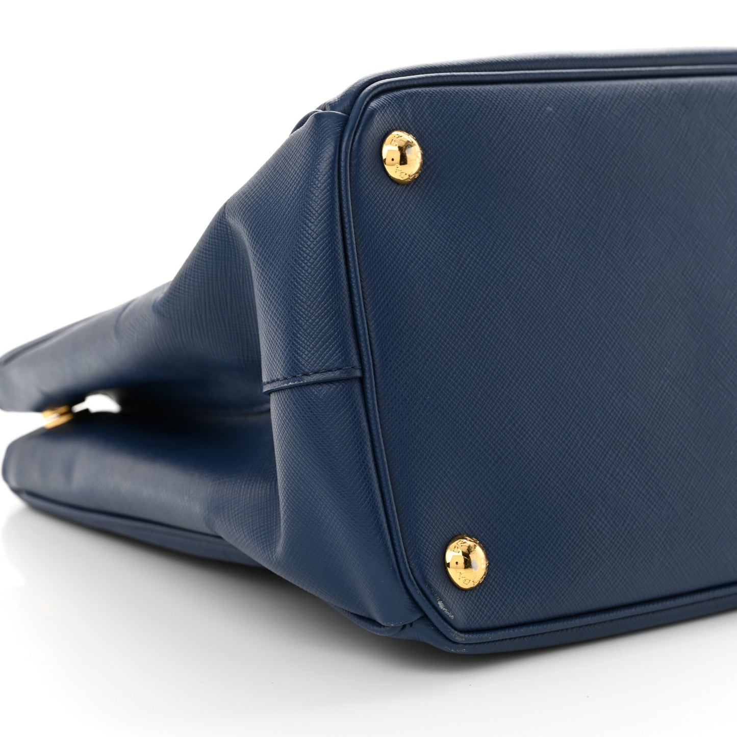 Saffiano Medium Galleria Double Zip Tote Bluette