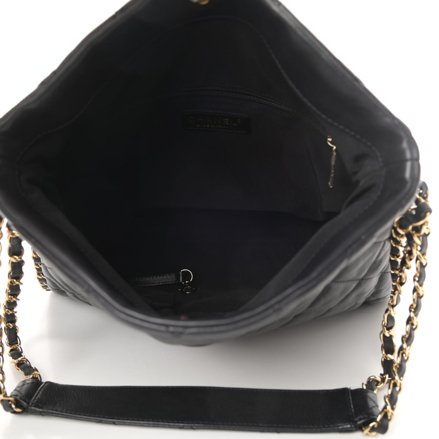 Calfskin Quilted Medium Chain Me Hobo Black
