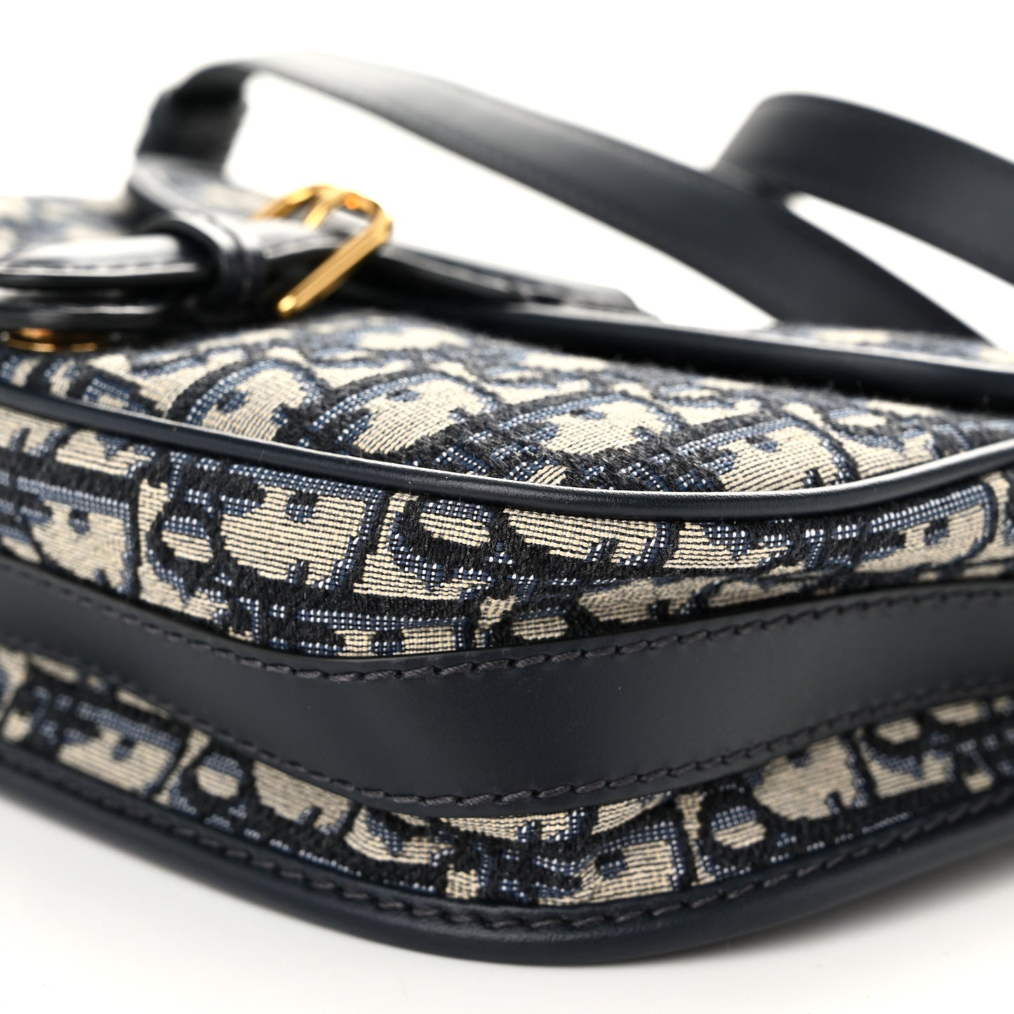 Oblique Medium Bobby Flap Blue