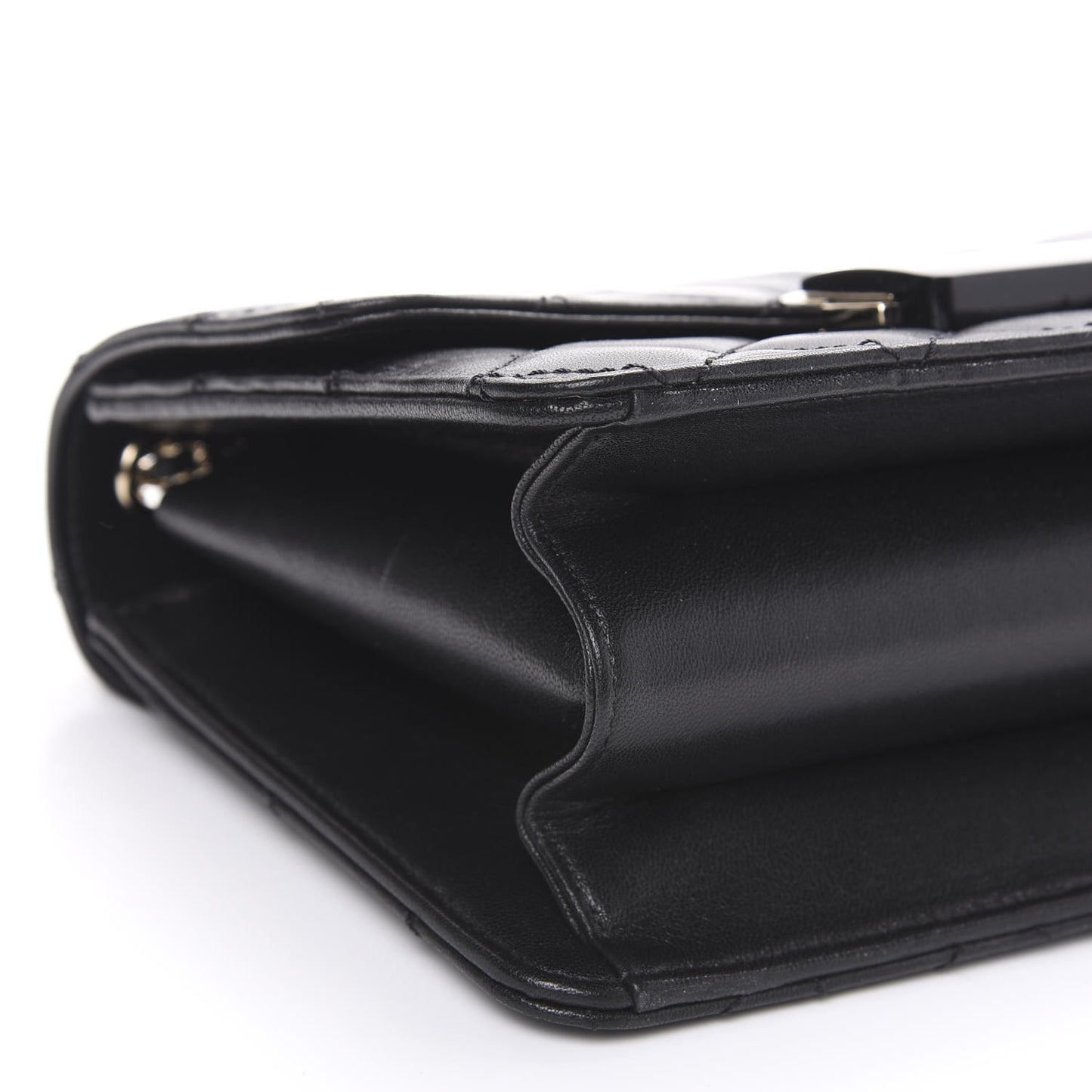 Sheepskin Quilted Beauty Lock Flap Black