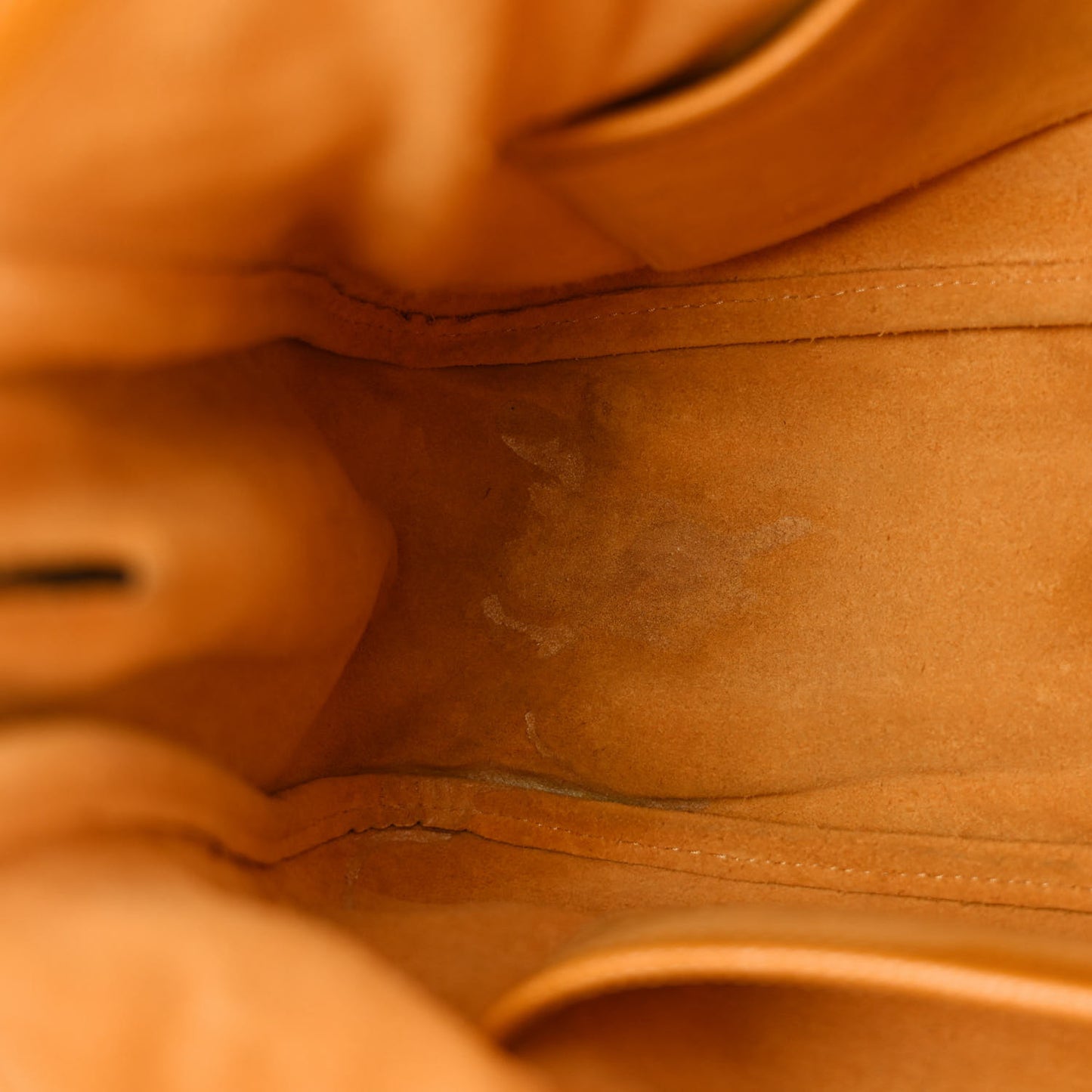 Small Classic Grain Calfskin Leighton Deep Amber