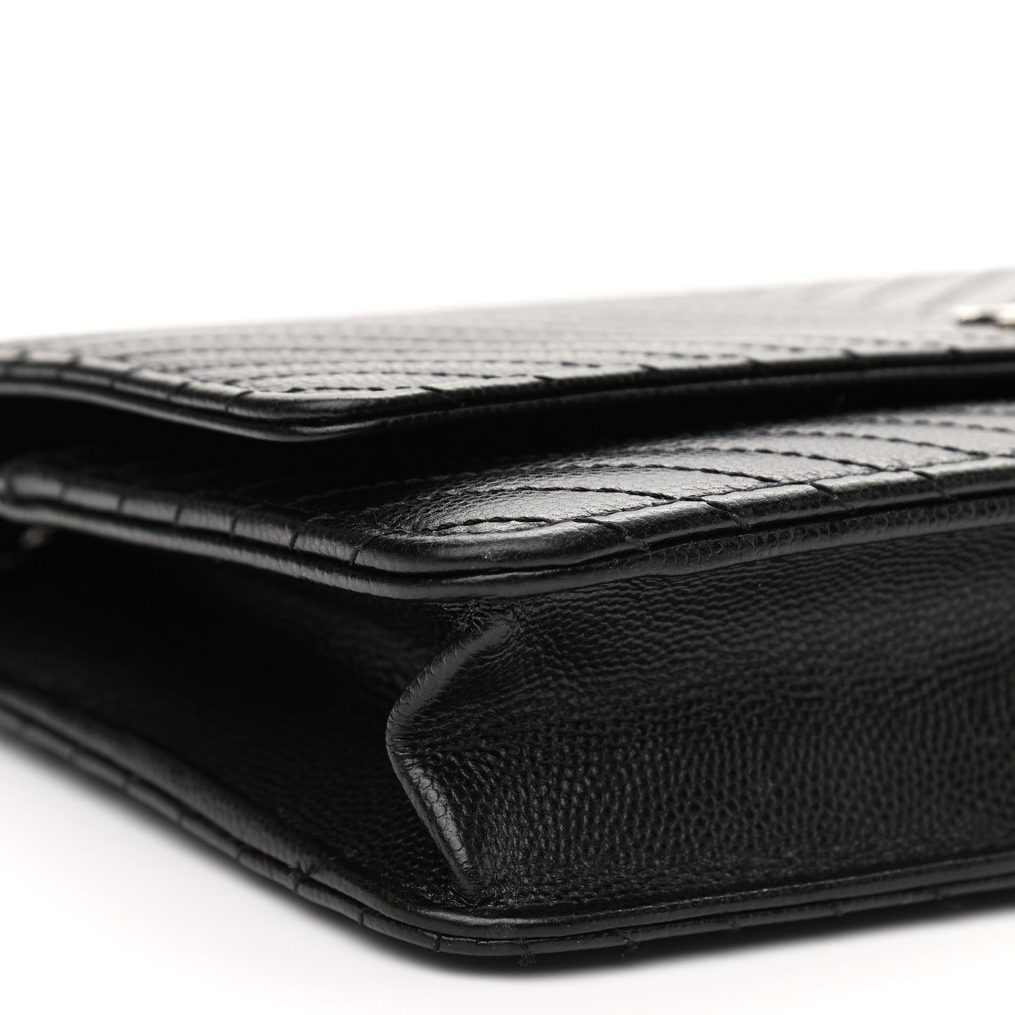 Caviar Chevron Quilted Wallet On Chain WOC Black