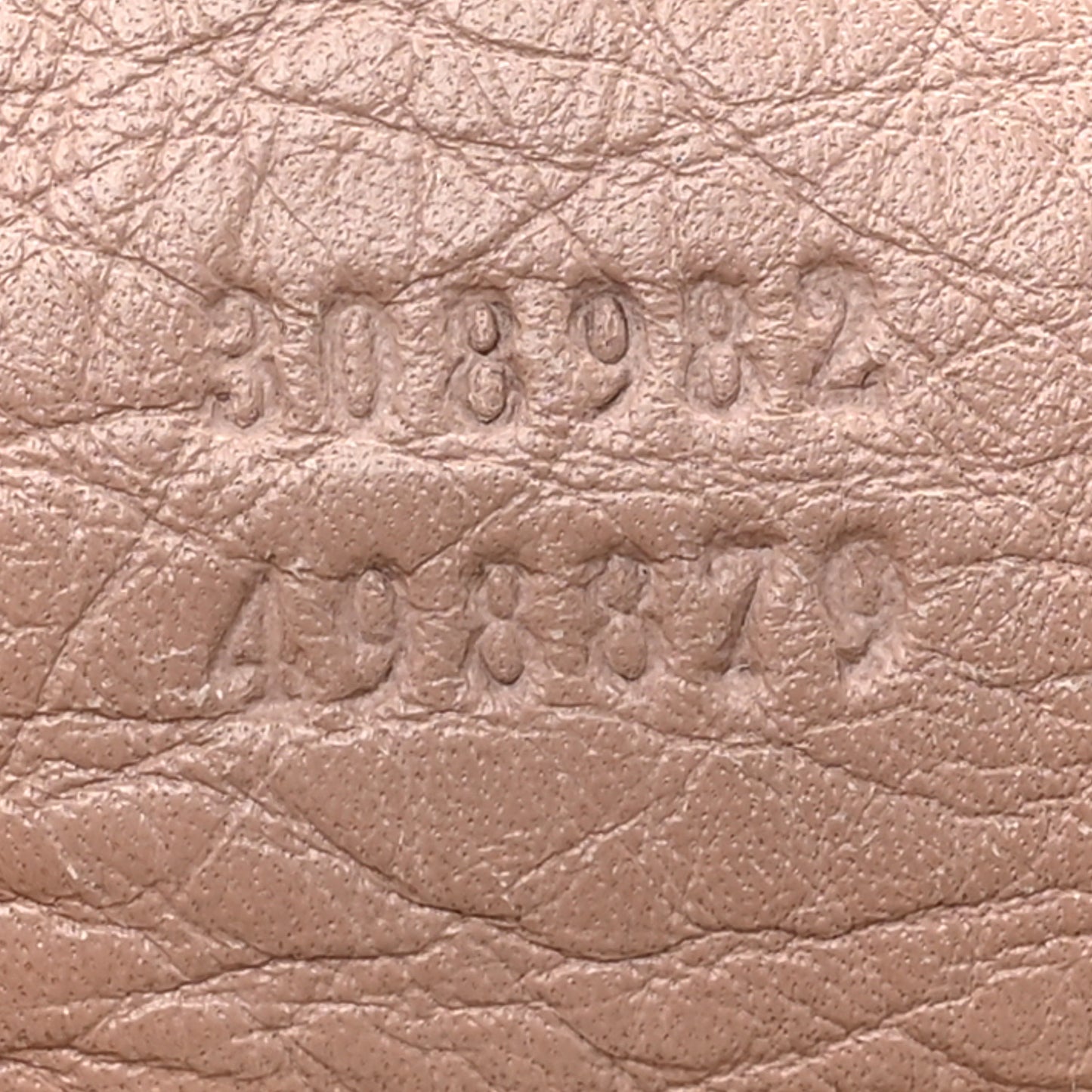 Pebbled Calfskin Medium Soho Chain Shoulder Bag Dark Cipria