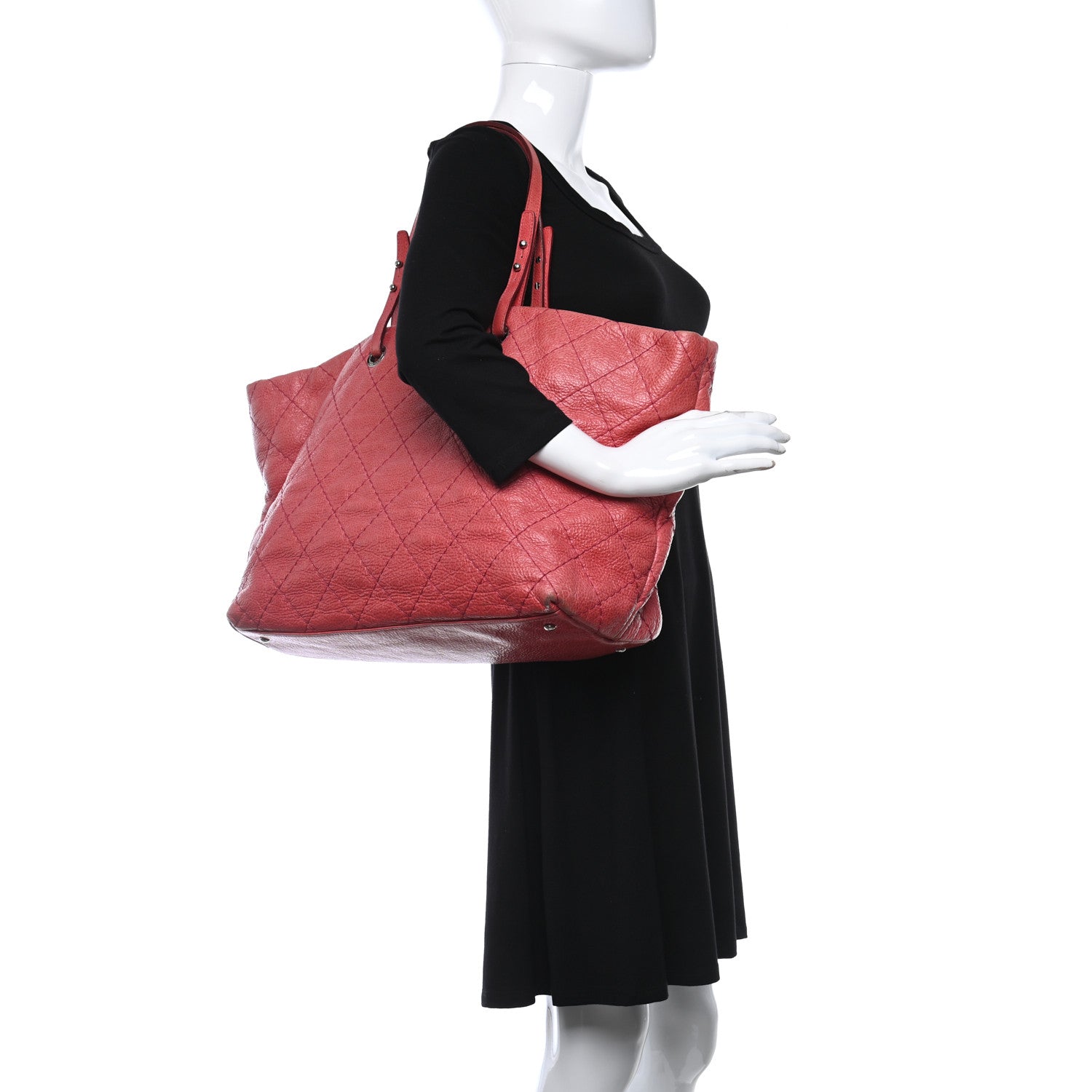 Chanel Glazed Calfskin Large On The Road Tote Red 2 of 8
