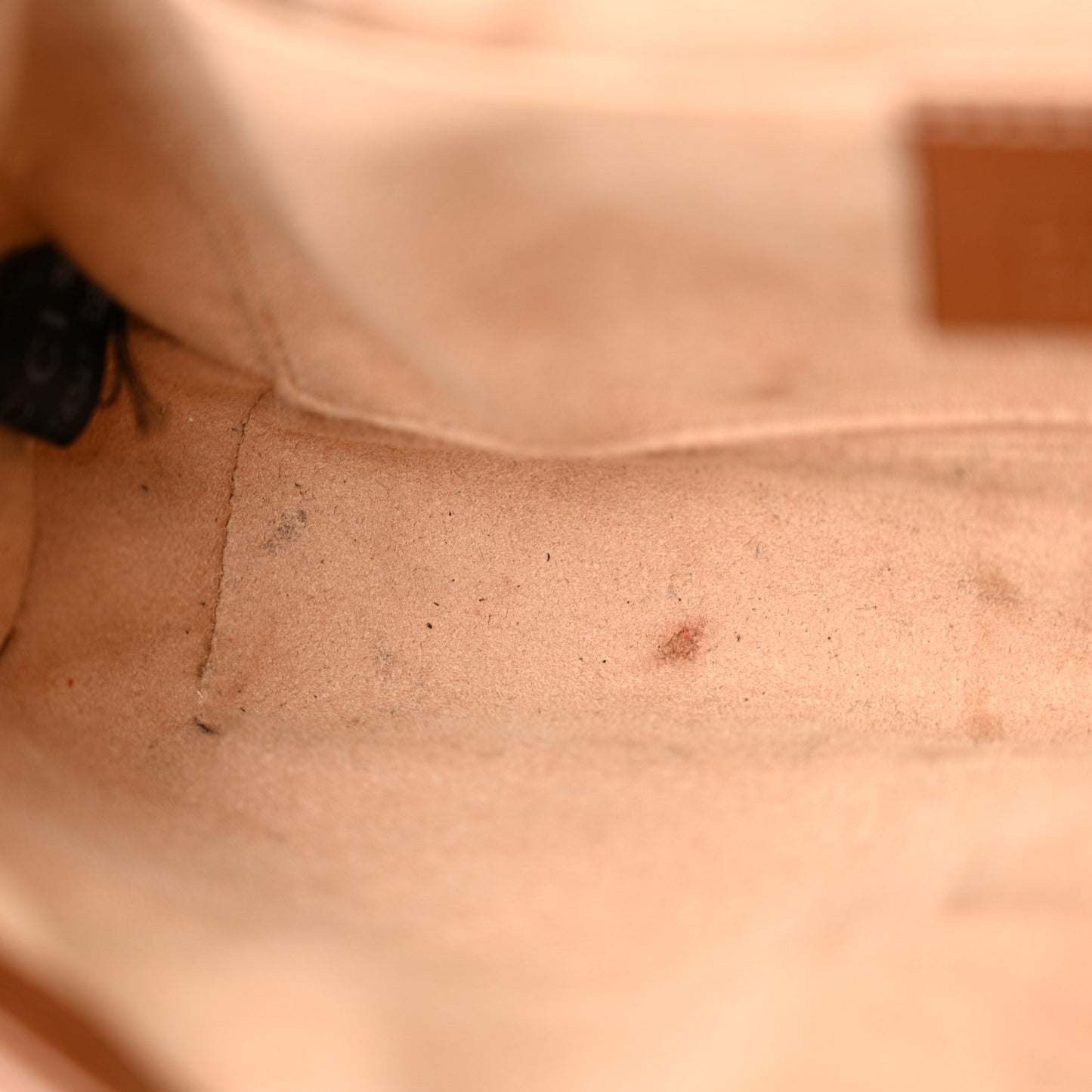 Azalea Calfskin Matelasse Diagonal Mini GG Marmont Shoulder Bag Cuir