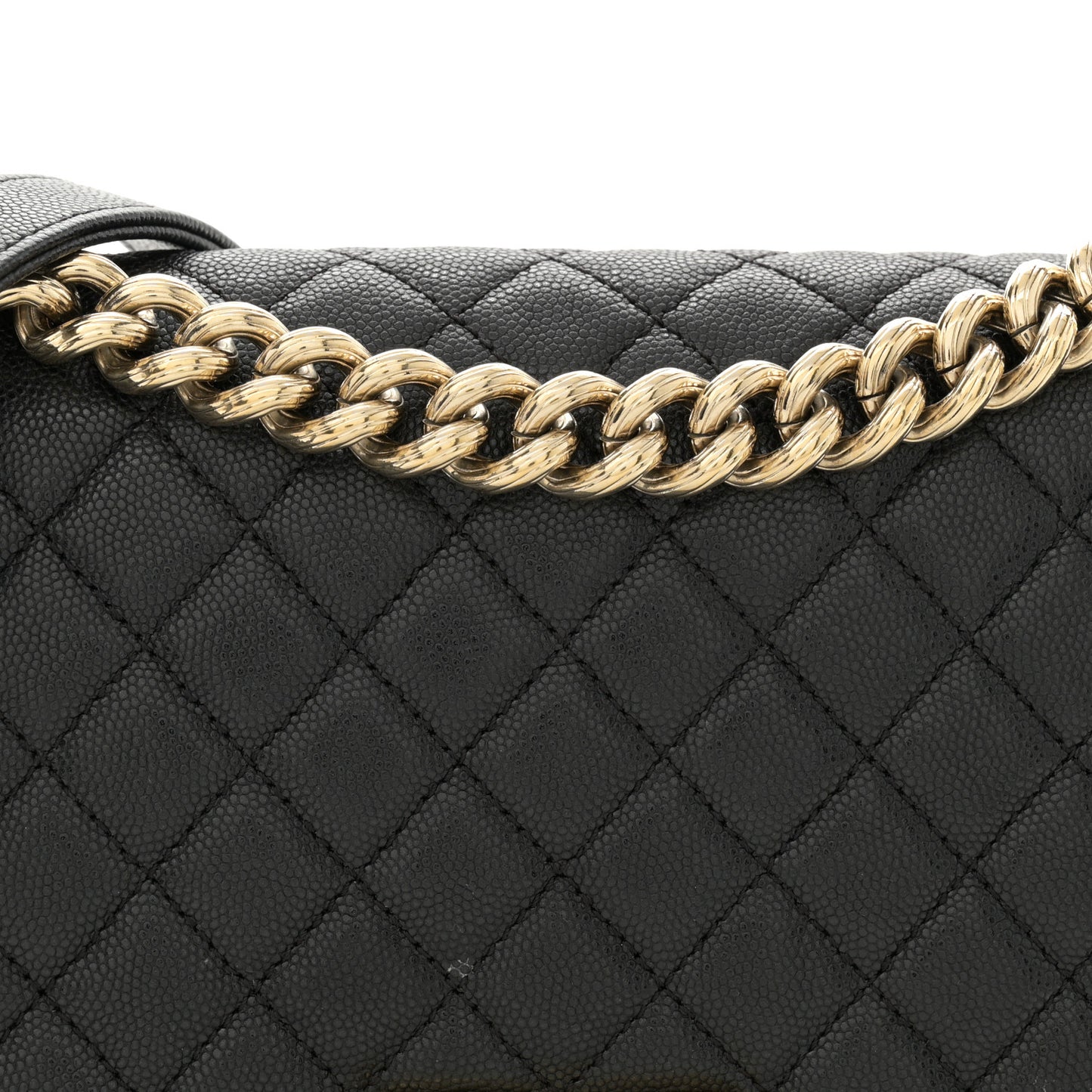 Caviar Quilted Medium Boy Flap Black