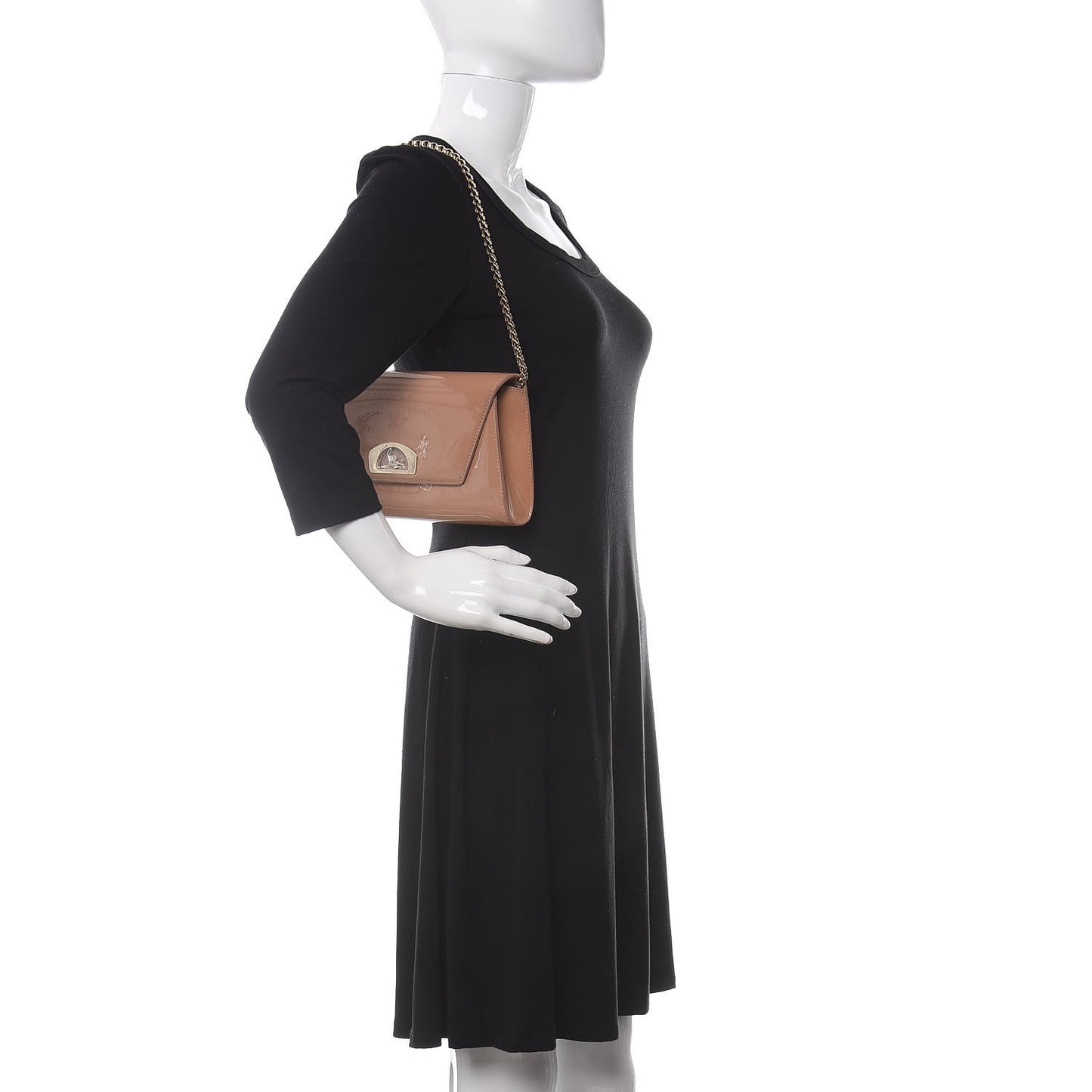 Patent Vero Dodat Clutch Nude
