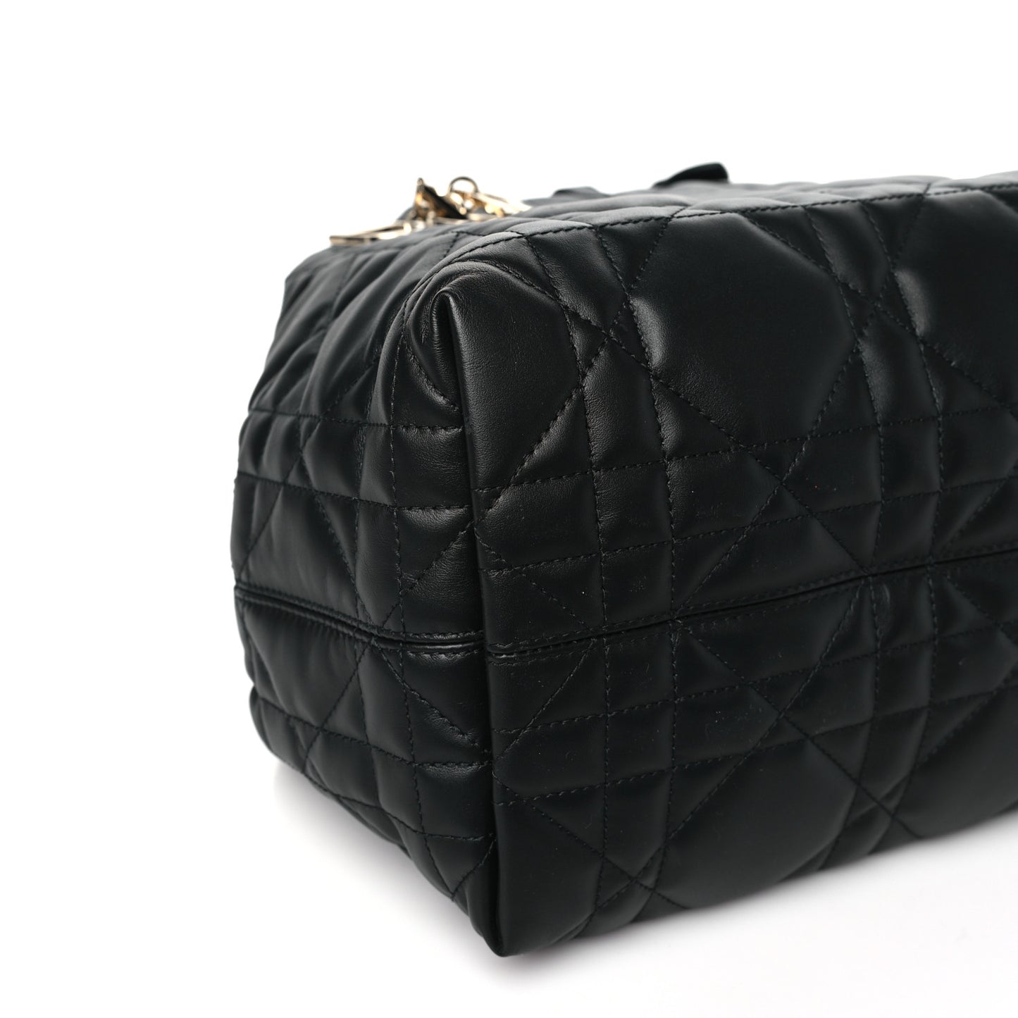 Calfskin Macrocannage Medium Toujours Black