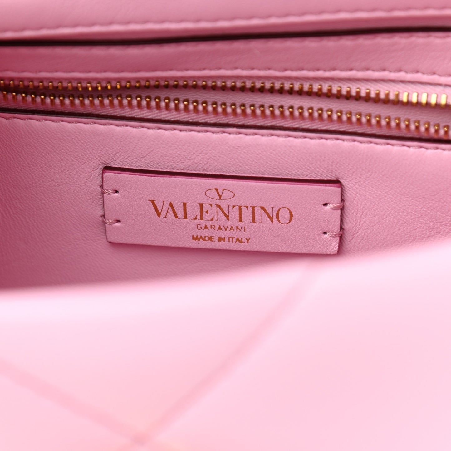 Nappa Medium Roman Stud Shoulder Bag Pink Borealis