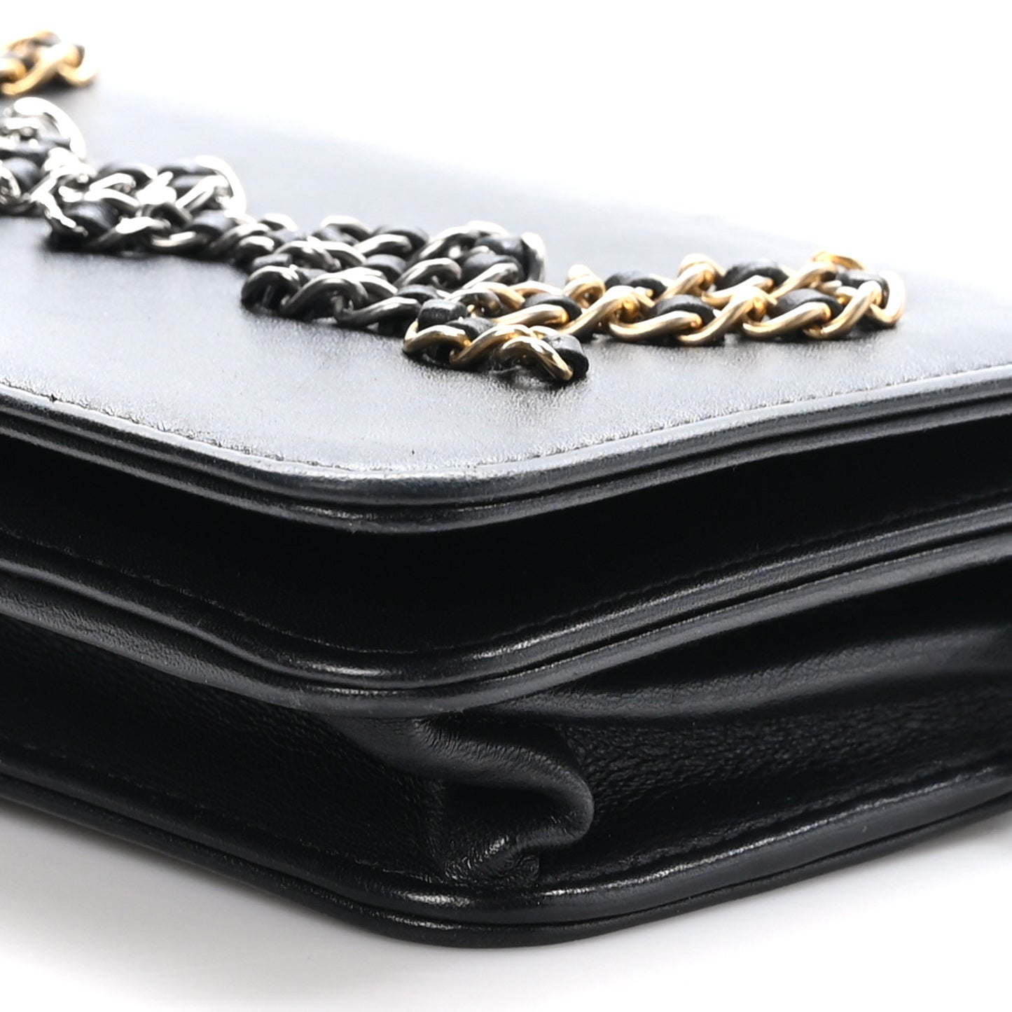 Calfskin Chain 20s Signe Wallet on Chain WOC Black